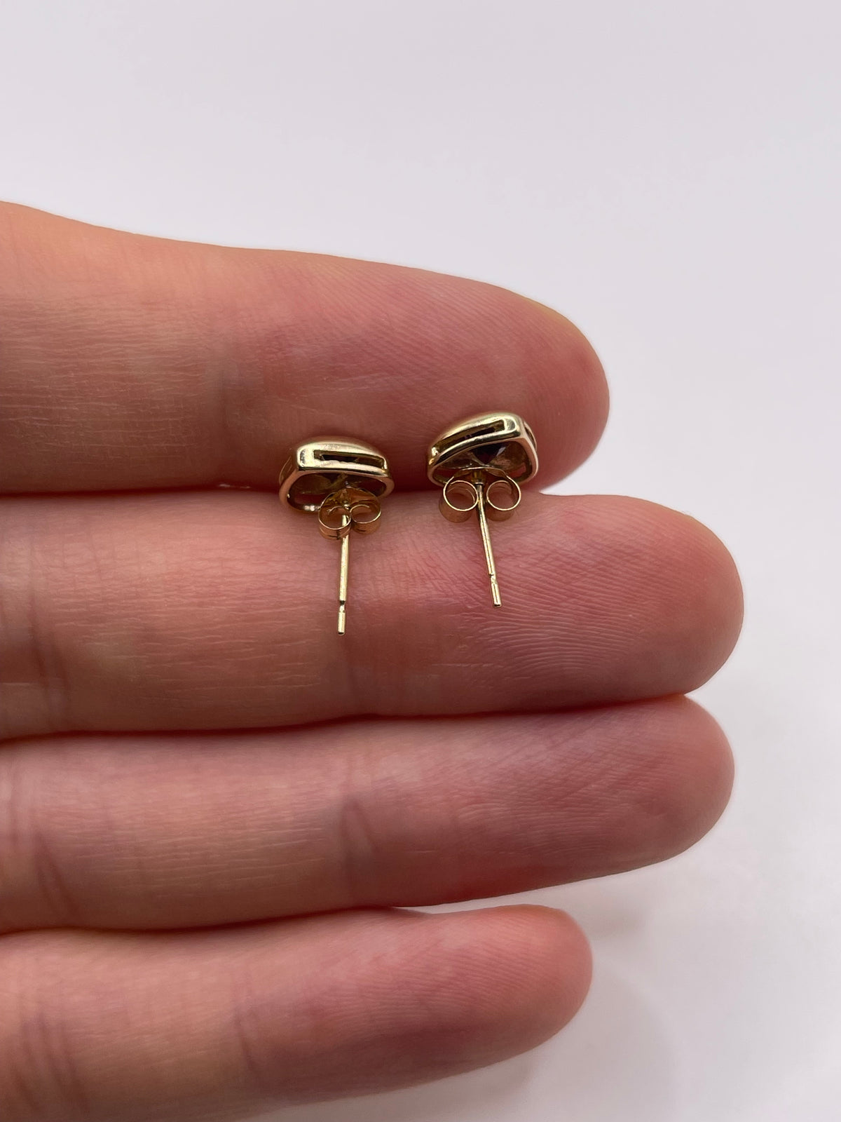 9ct gold amethyst earrings