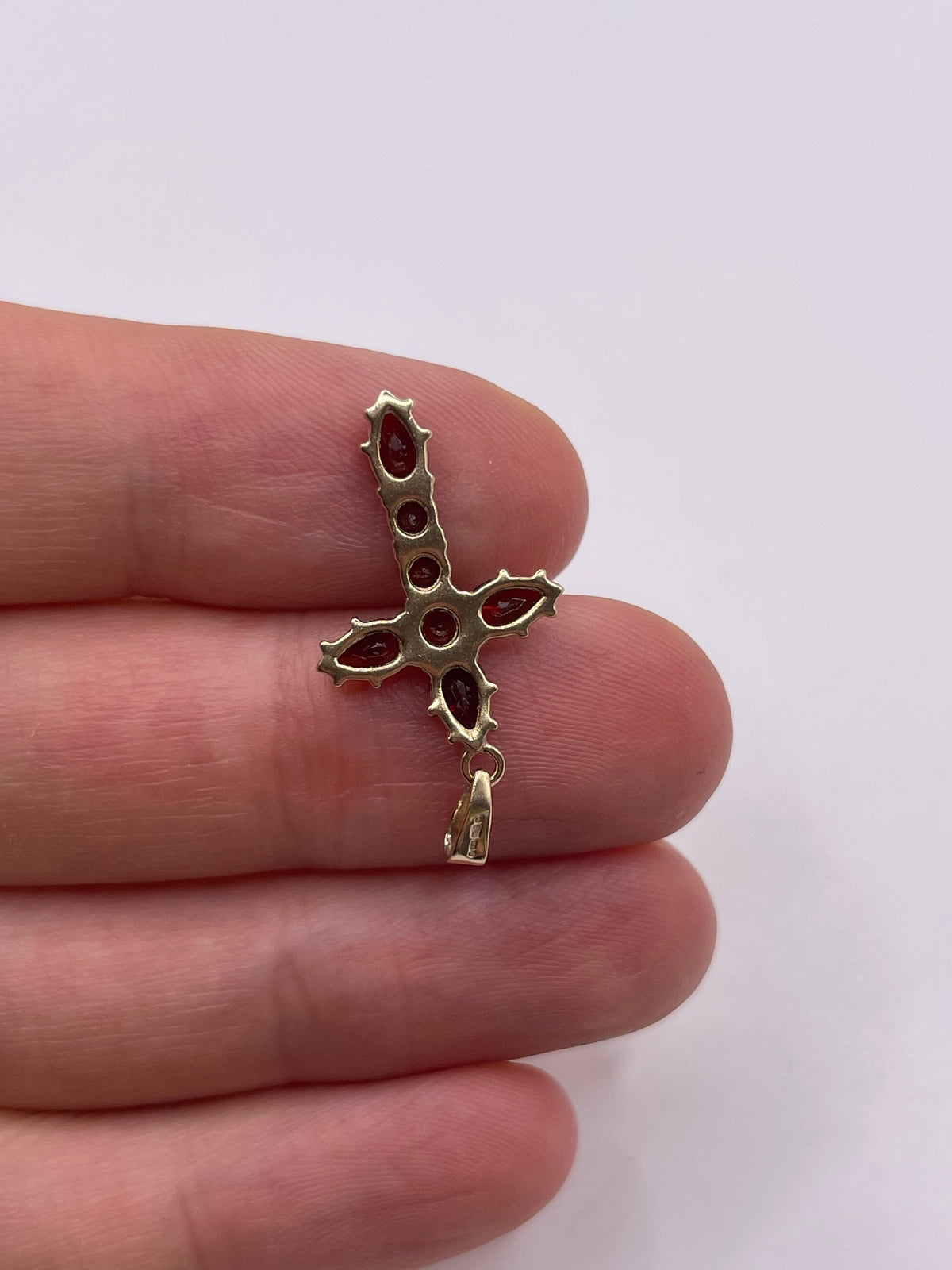 9ct gold garnet cross pendant