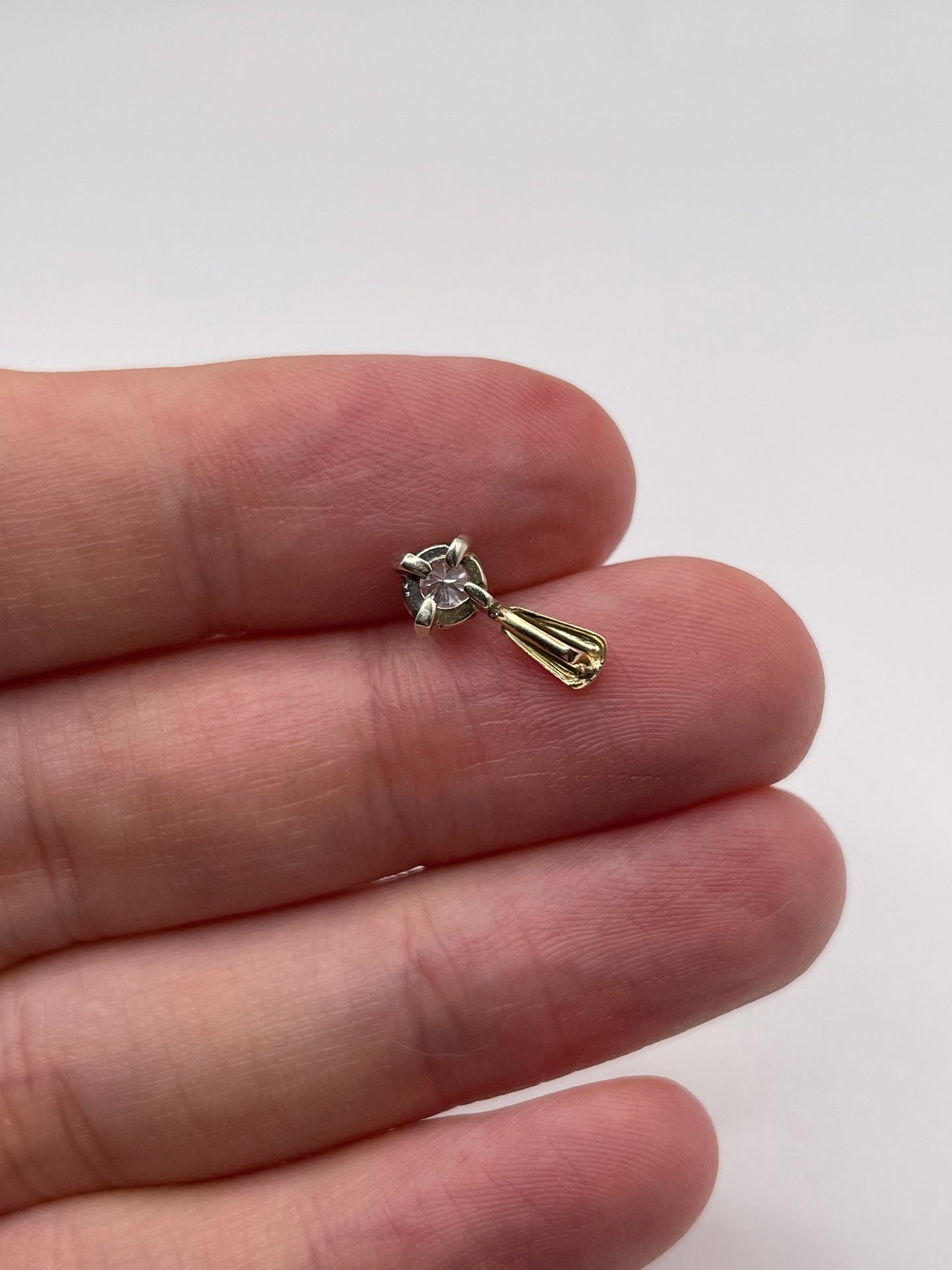 9ct gold diamond pendant
