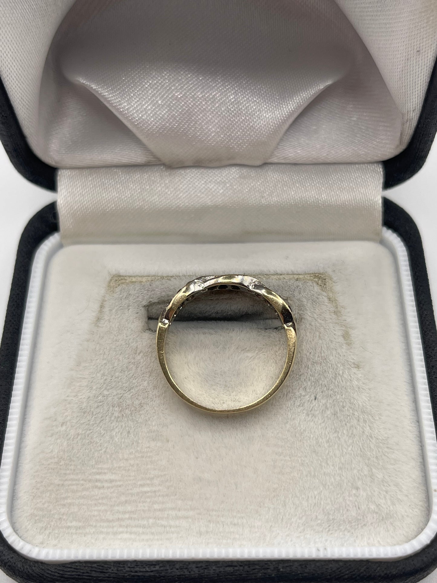 9ct gold sapphire and diamond ring