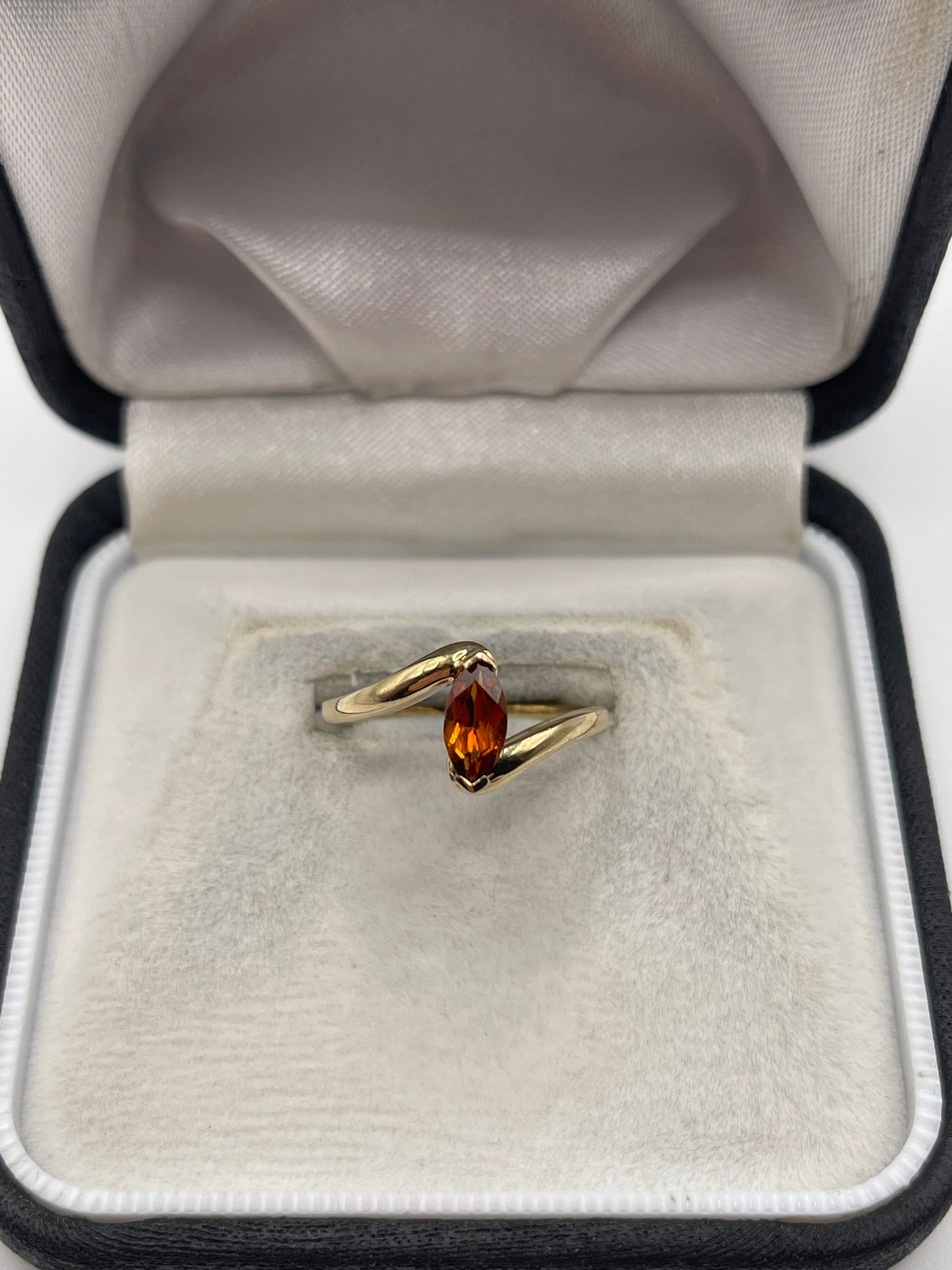 9ct gold citrine ring