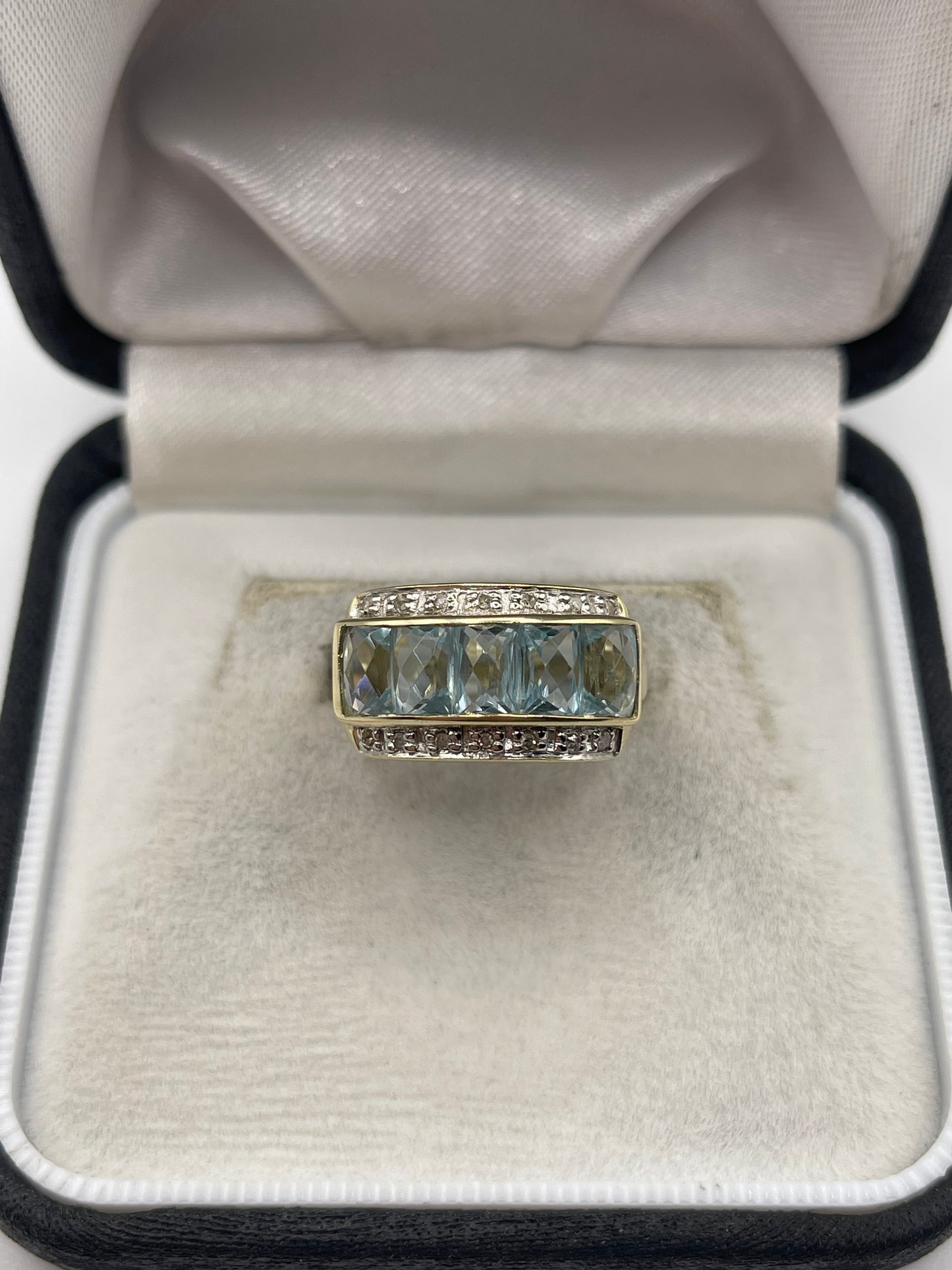 9ct gold topaz and diamond ring