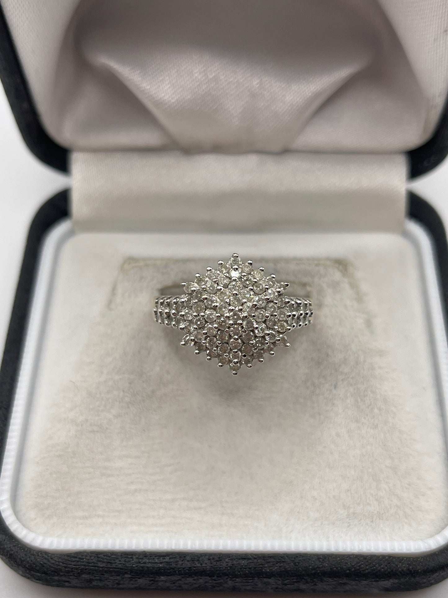 9ct gold 1ct diamond cluster ring