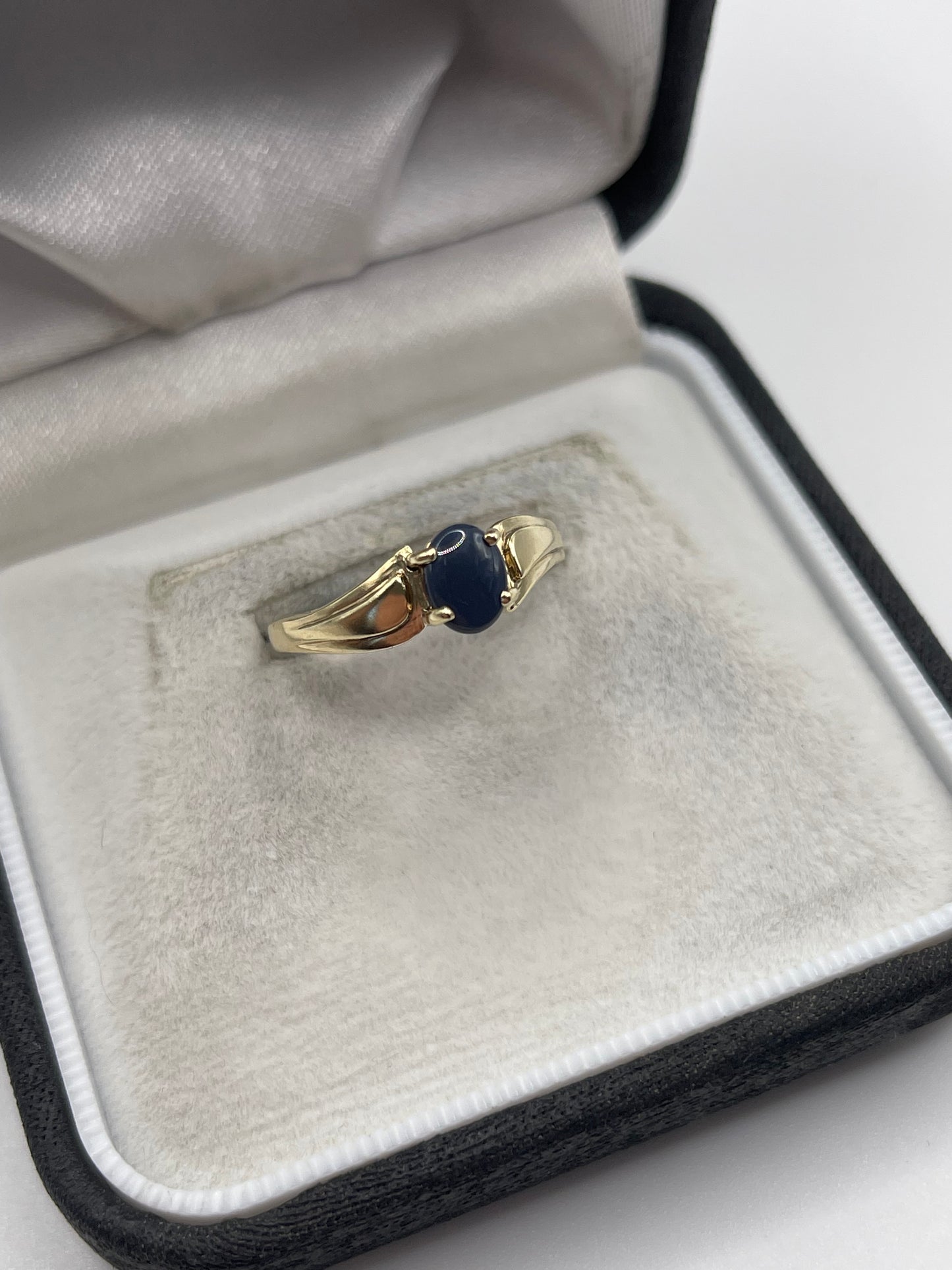 9ct gold opal ring