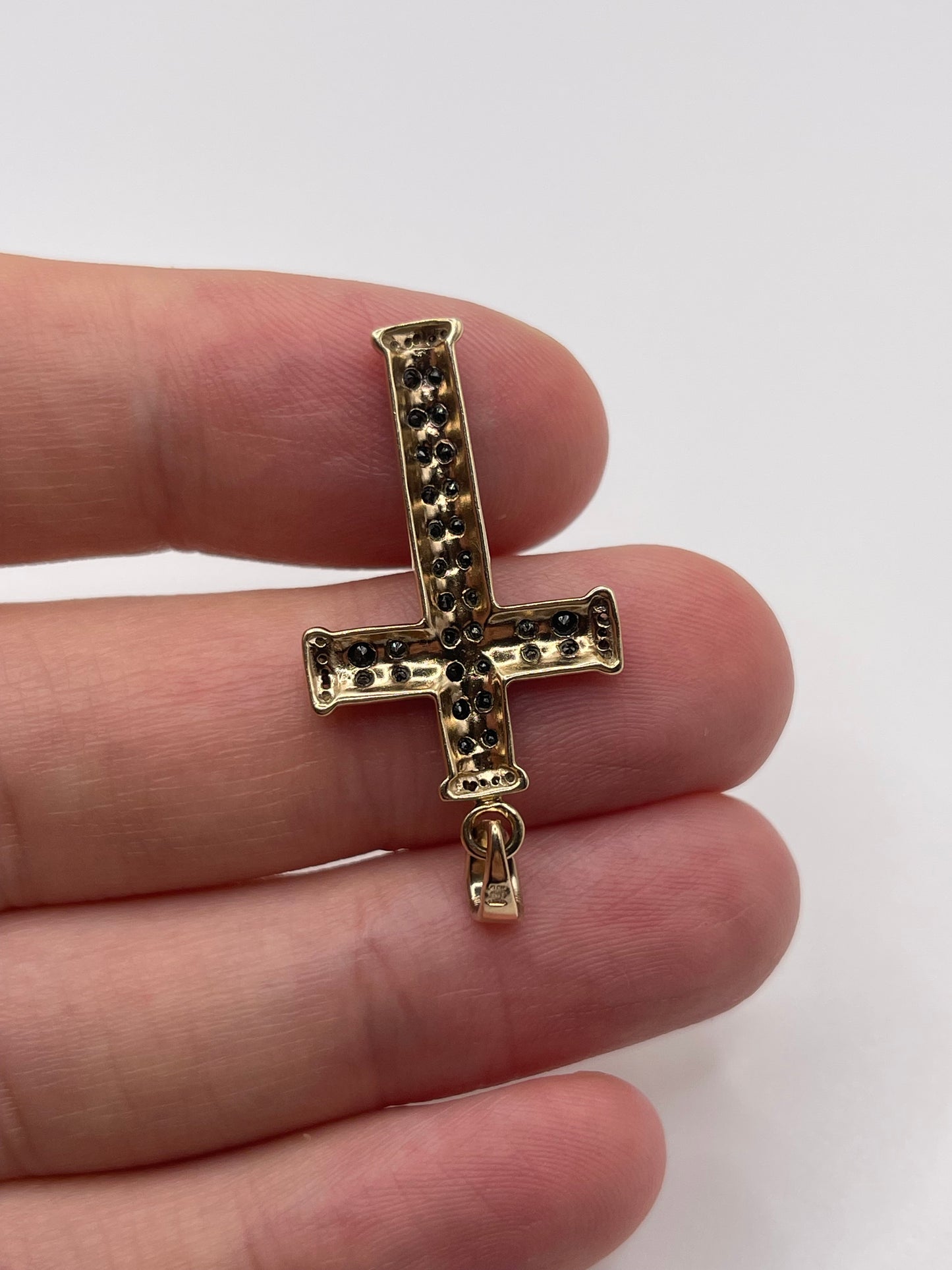 9ct gold diamond cross pendant