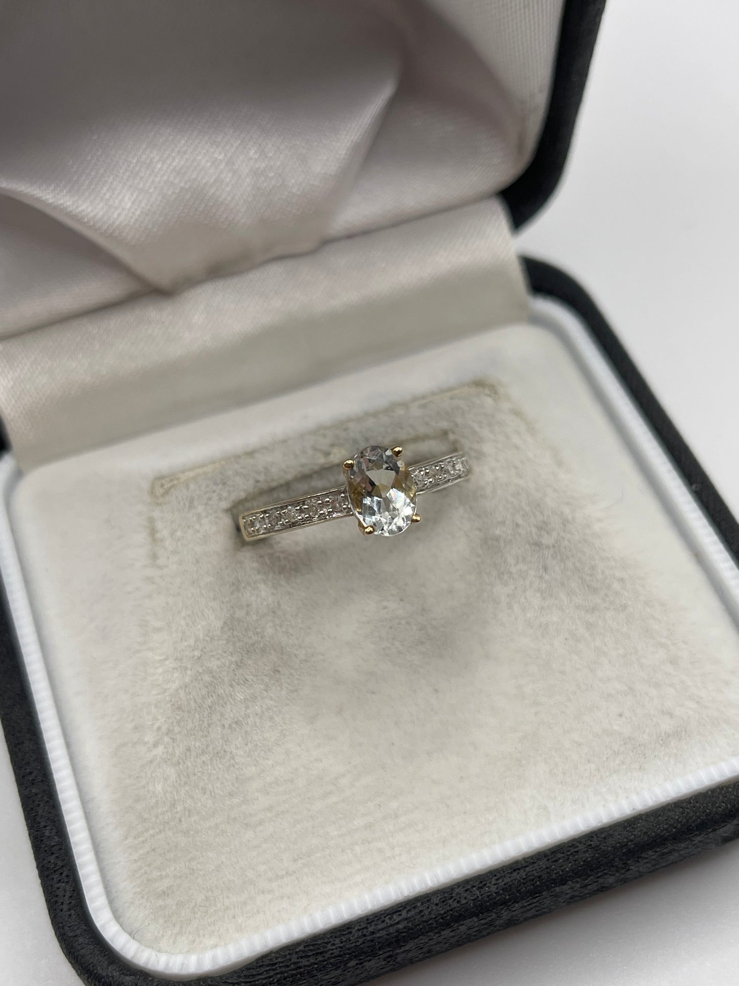 9ct gold quartz and diamond ring