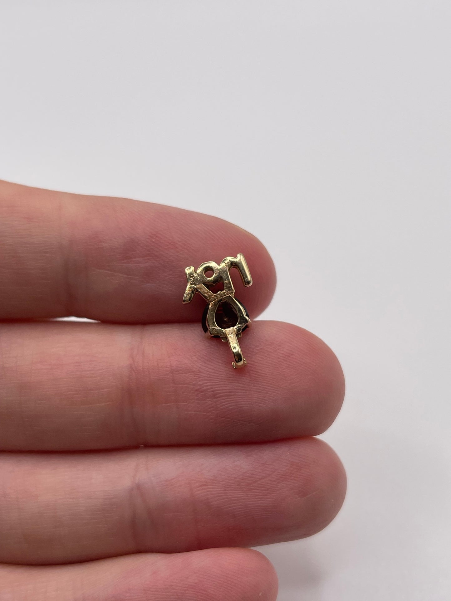 9ct gold garnet I love you pendant