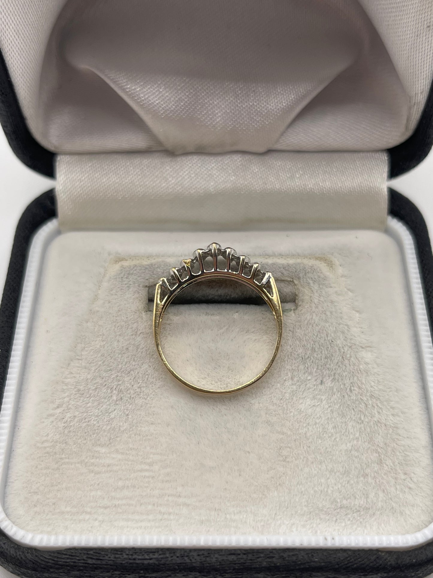 9ct gold diamond ring