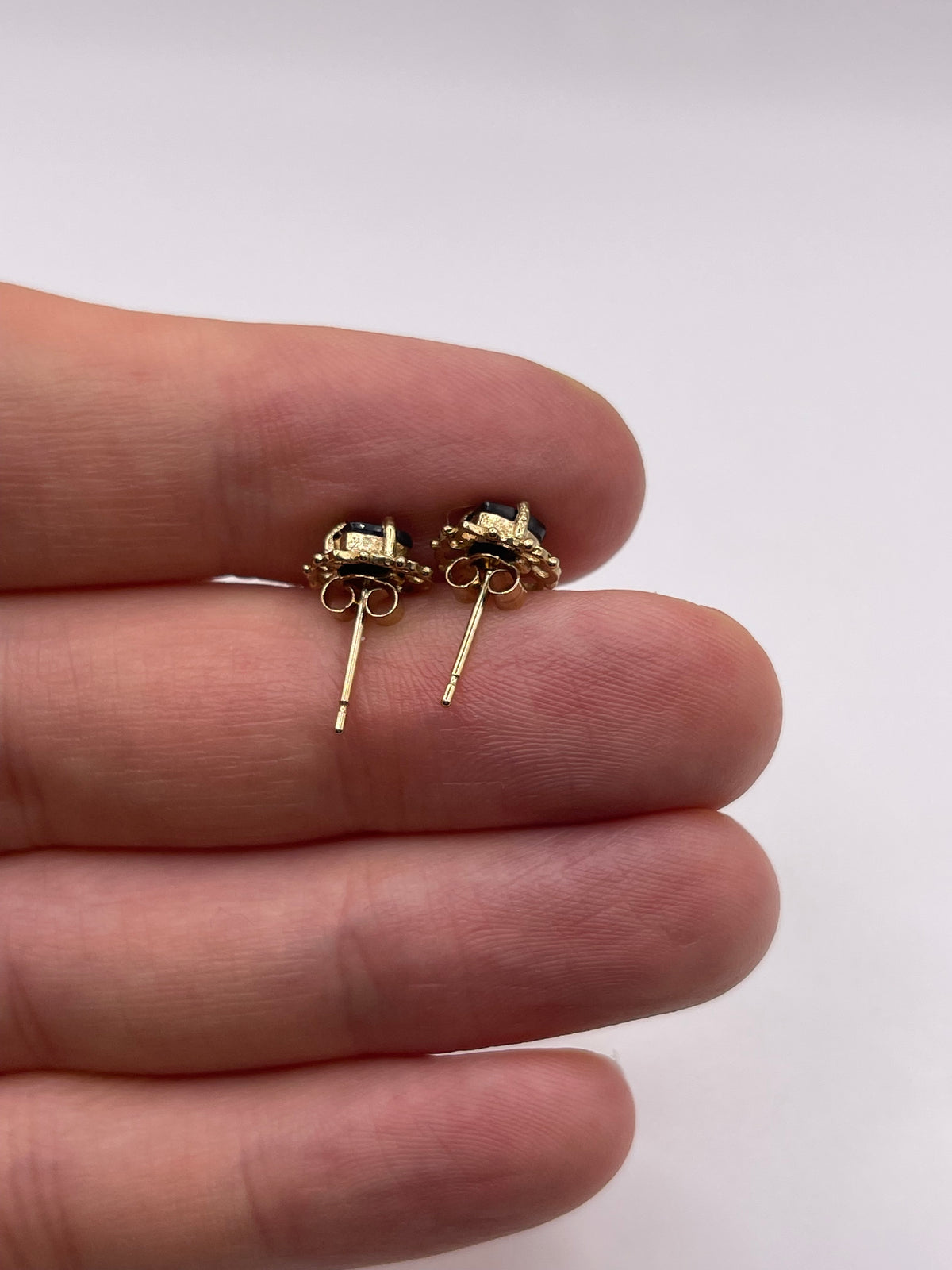 9ct gold sapphire earrings