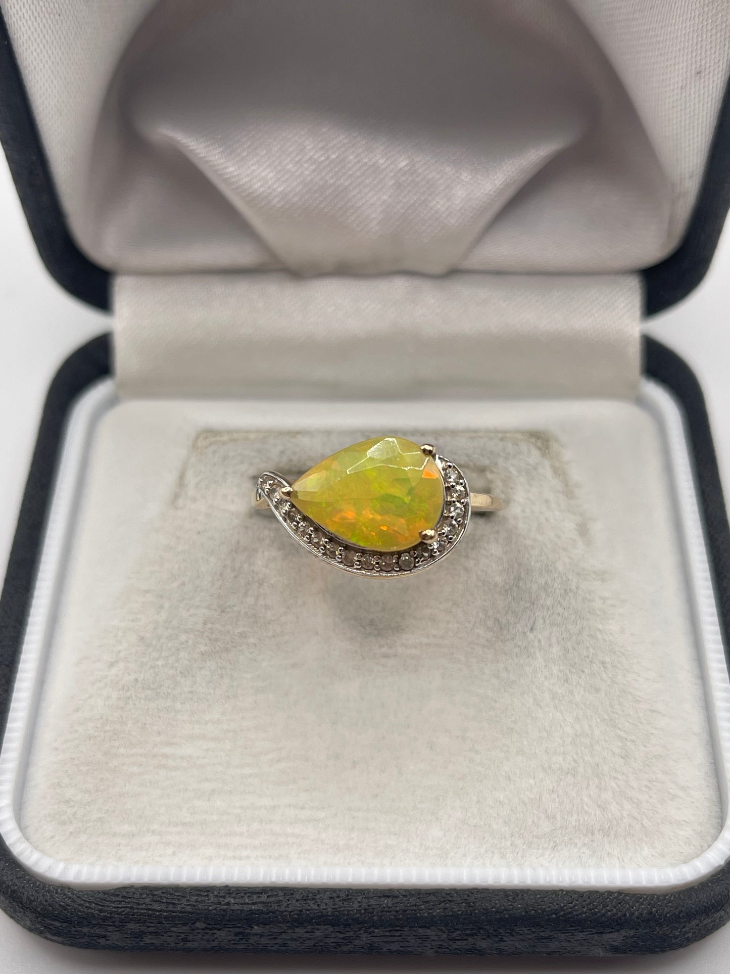 9ct gold opal and zircon ring