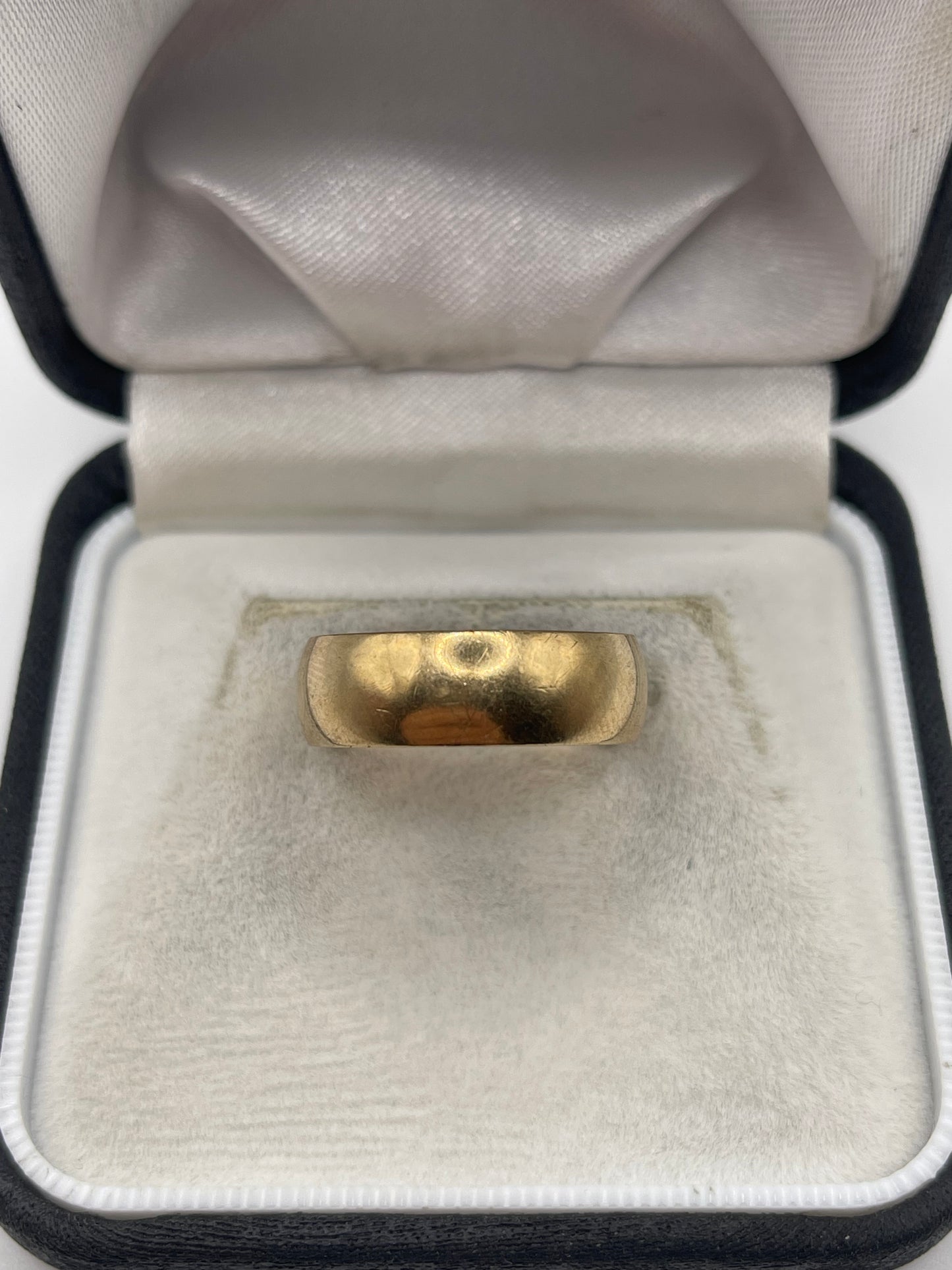 9ct gold band