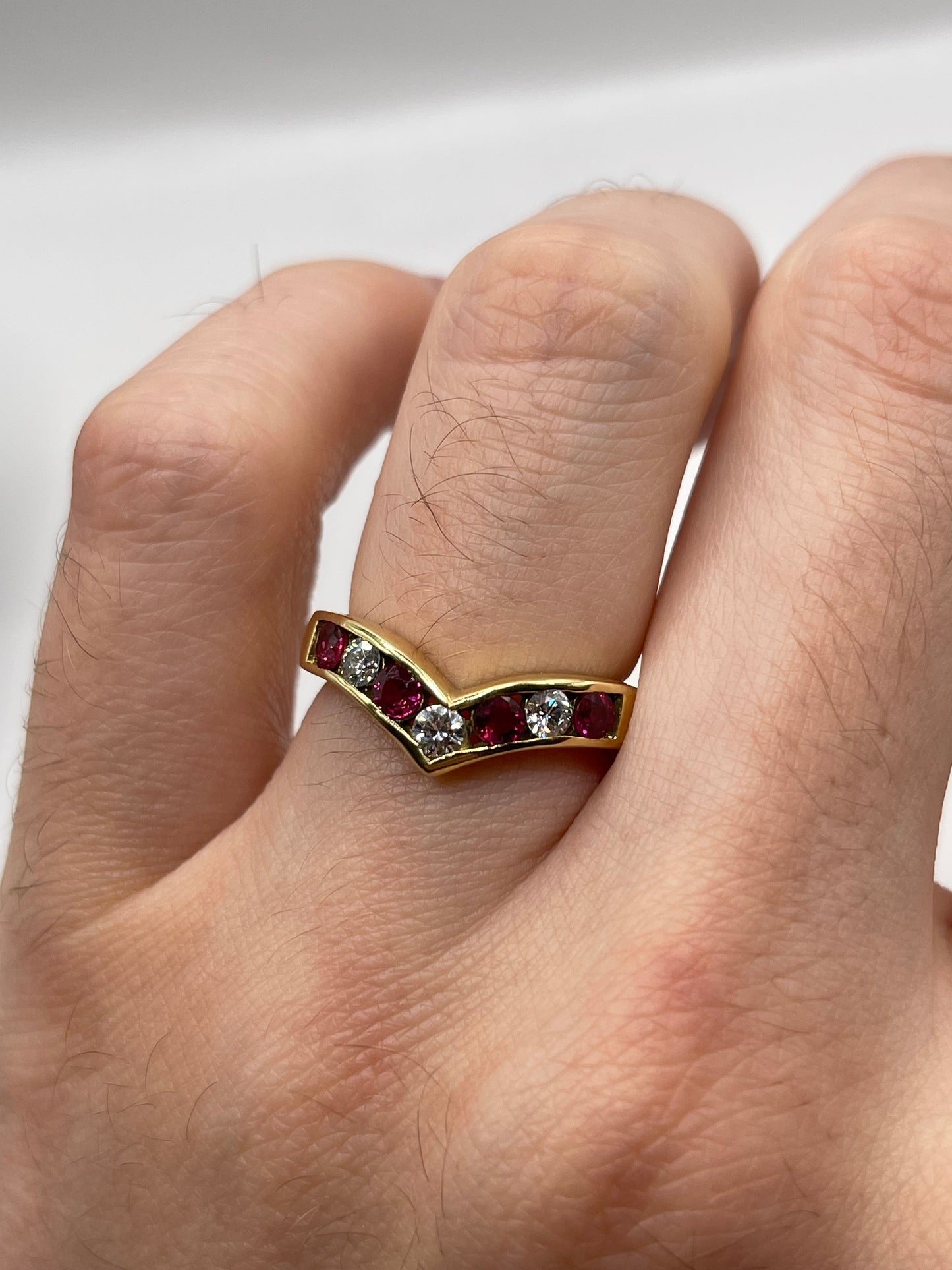 18ct gold ruby and diamond ring