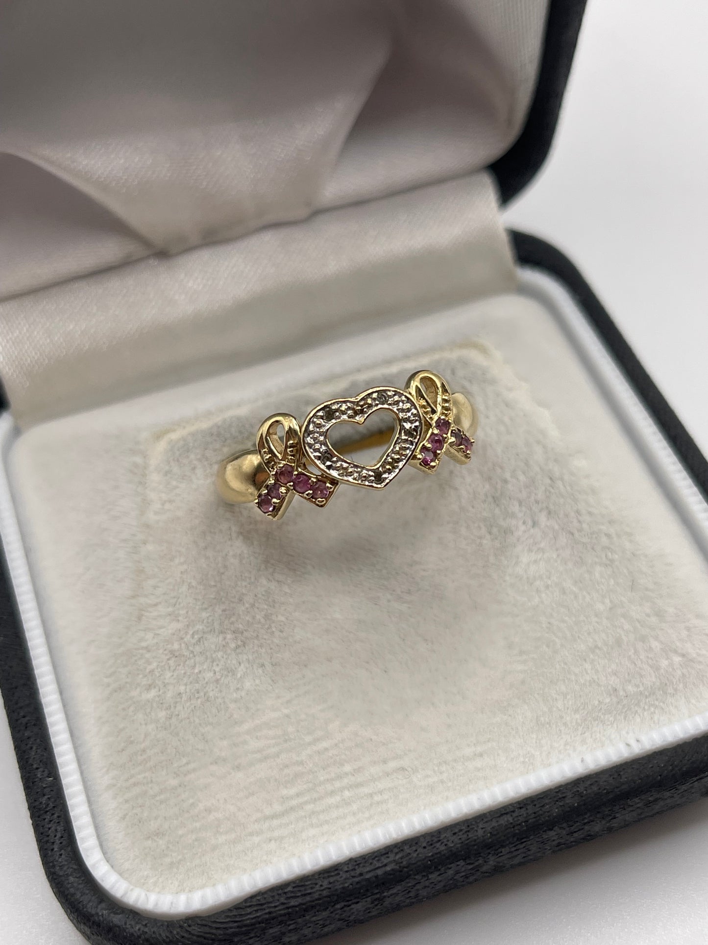 9ct gold pink sapphire and diamond ring