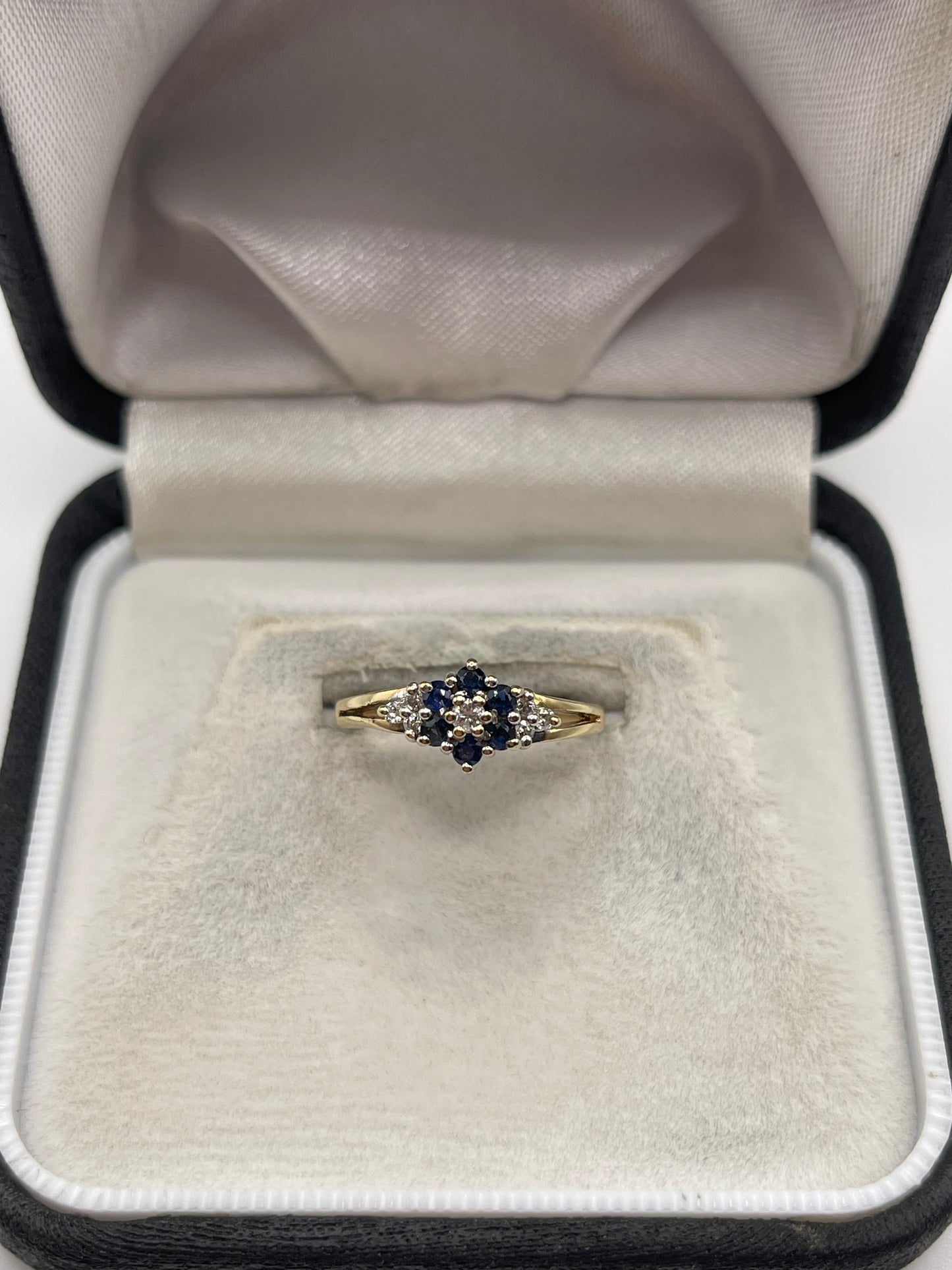 9ct gold sapphire and diamond ring