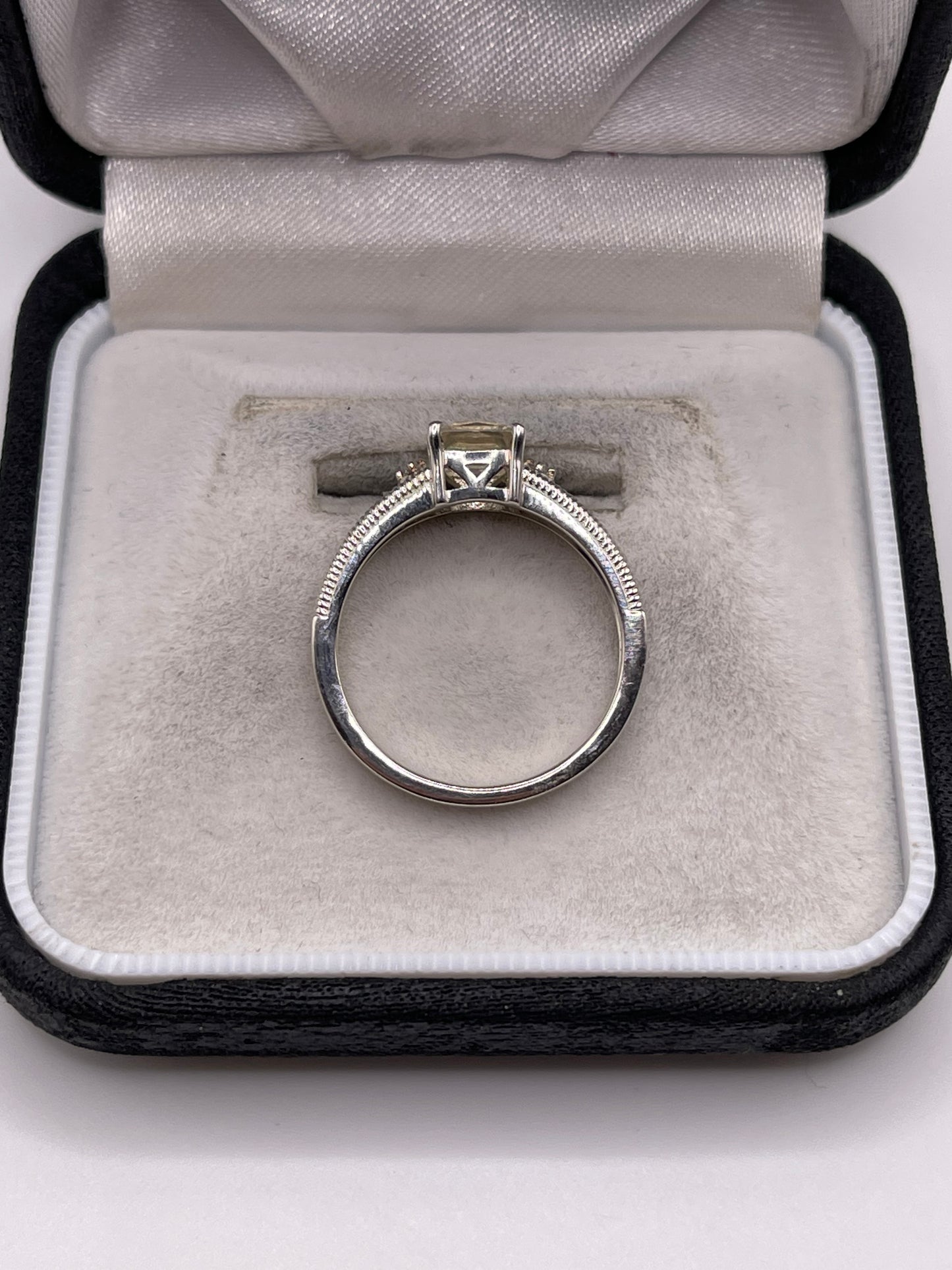 Silver topaz ring