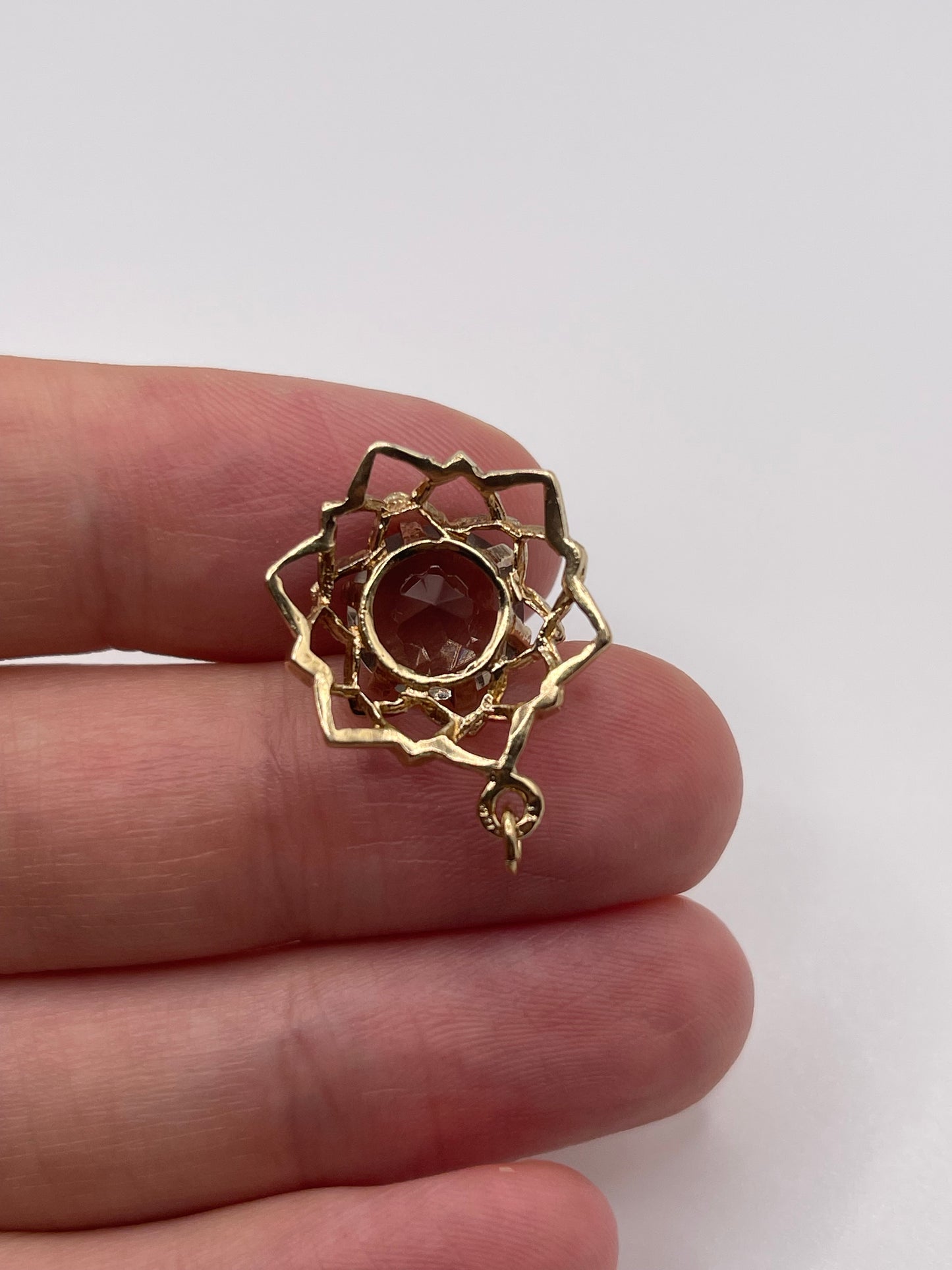 9ct gold Smokey quartz pendant