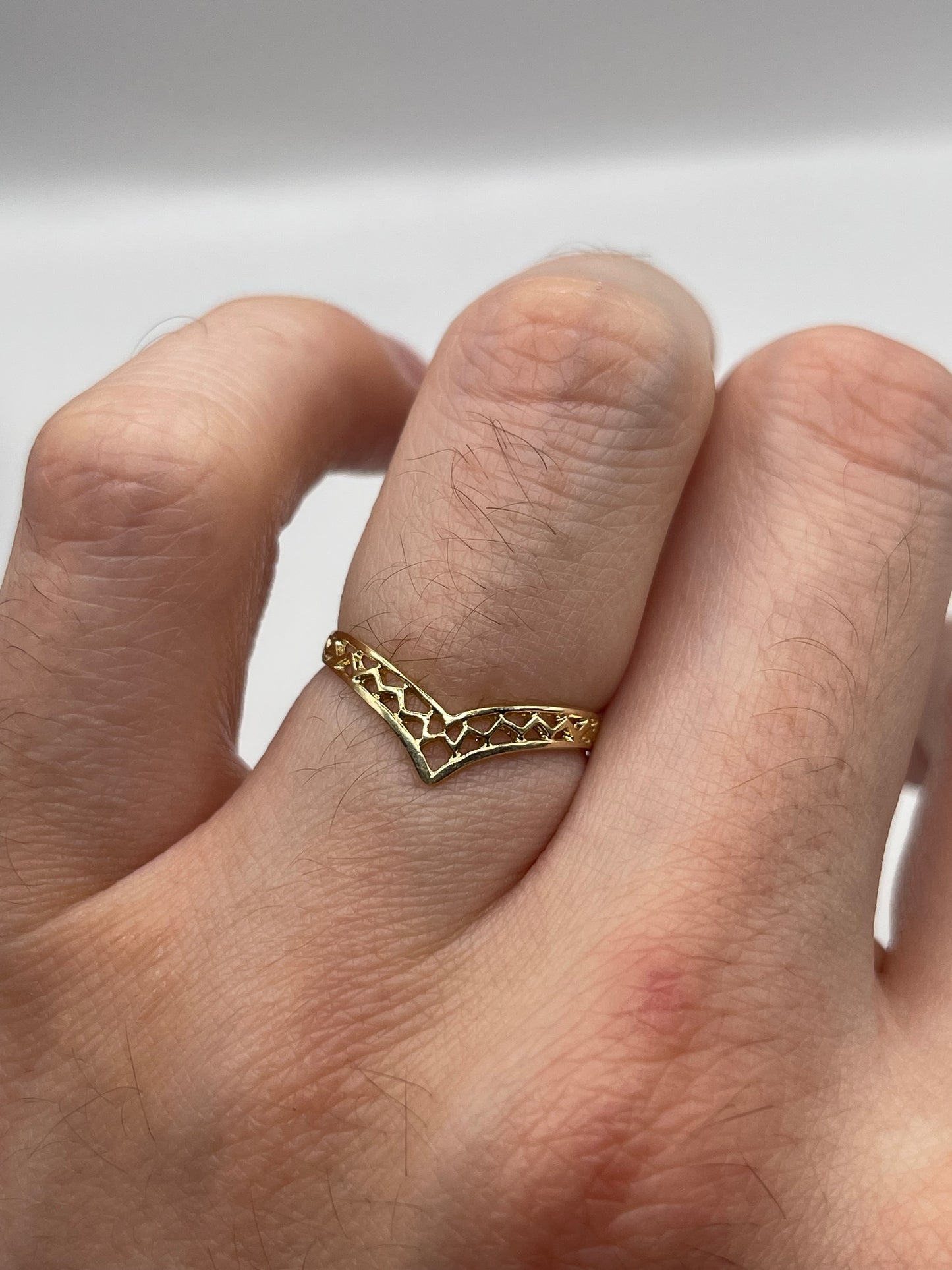 9ct gold wishbone ring