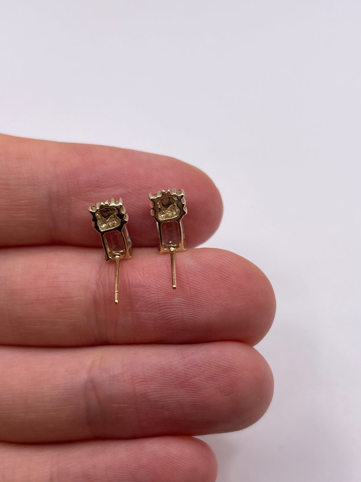 9ct gold aquamarine and tsavorite garnet earrings