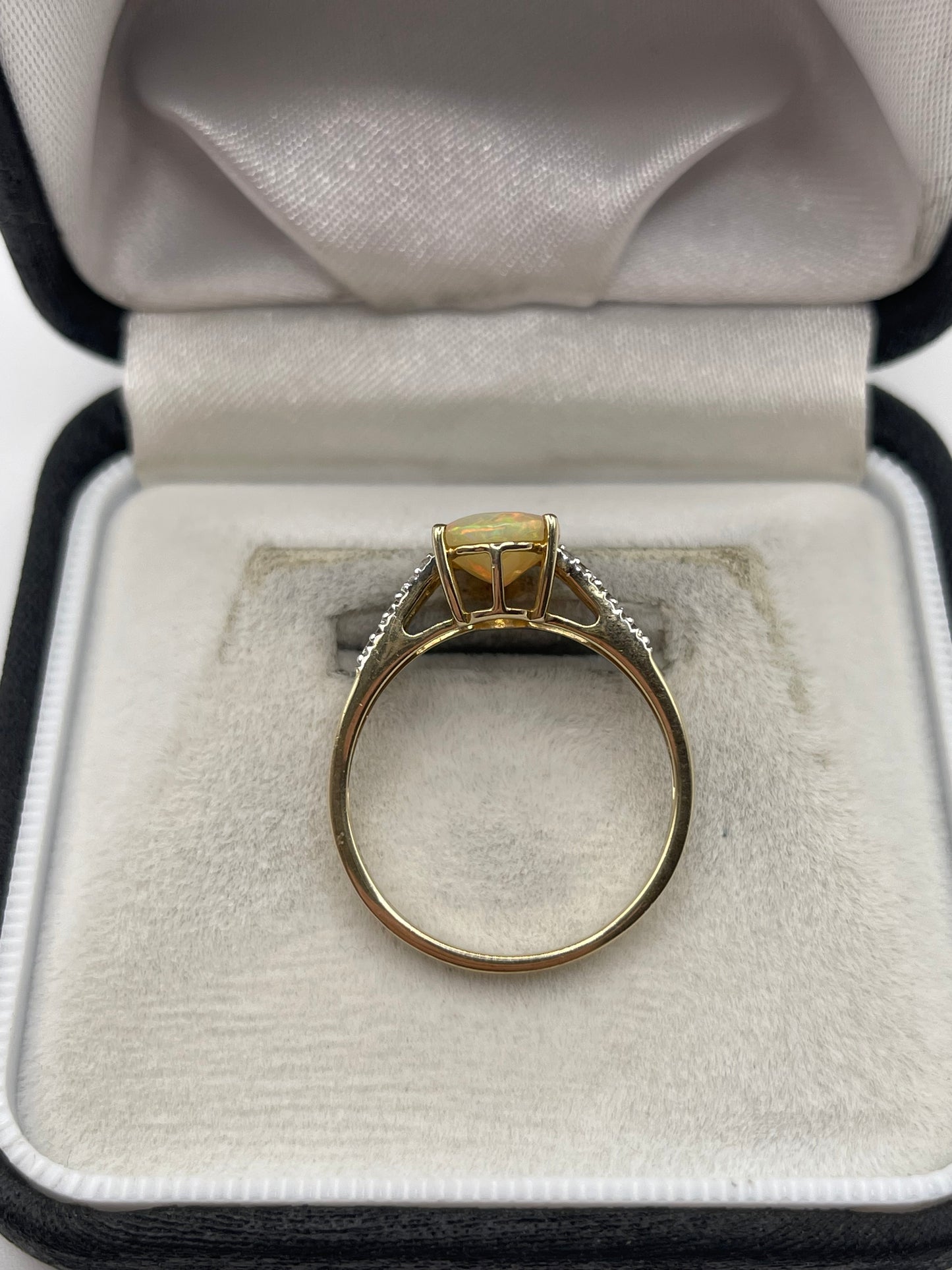 9ct gold opal and diamond ring