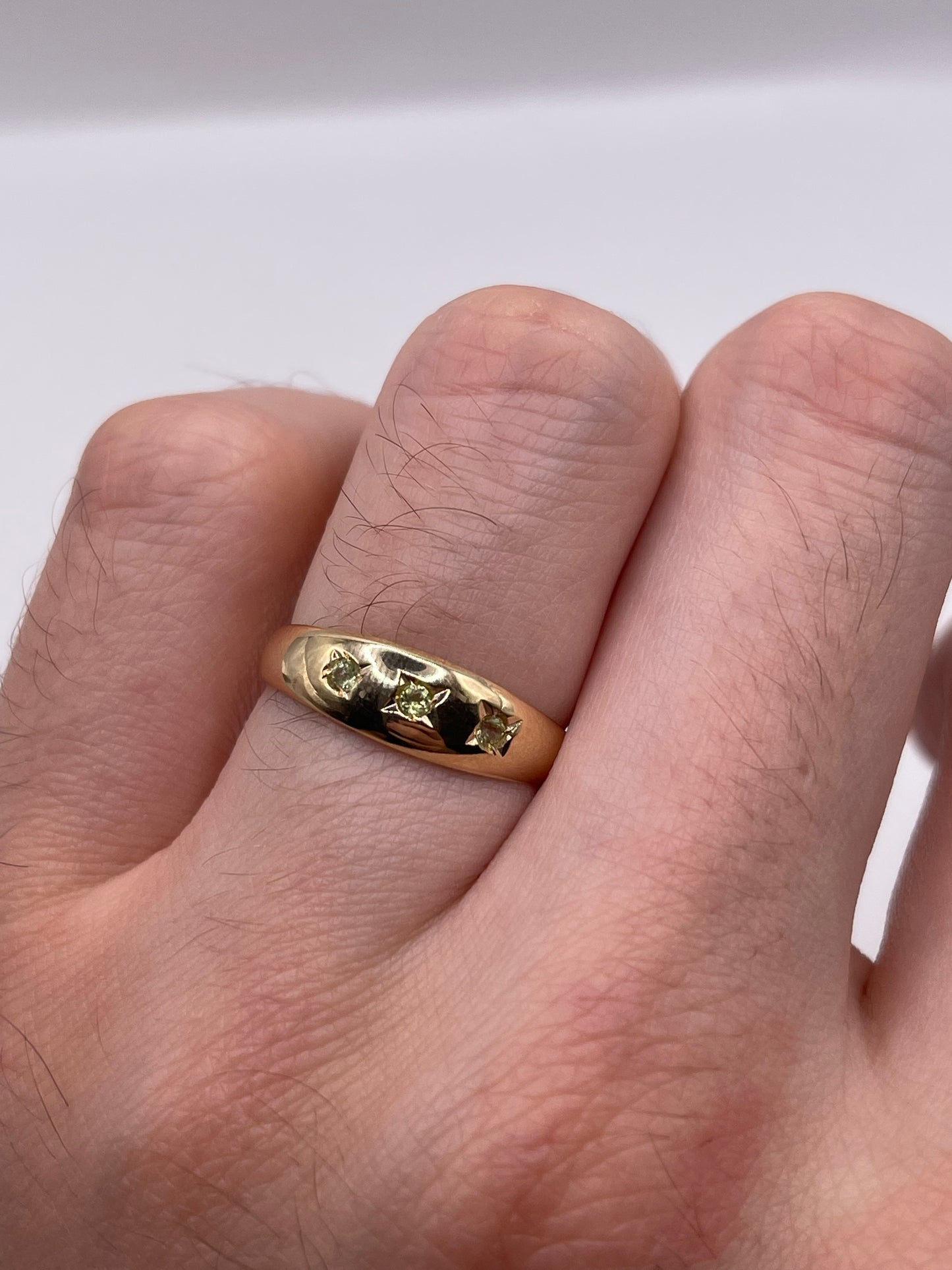 9ct gold peridot gypsy ring