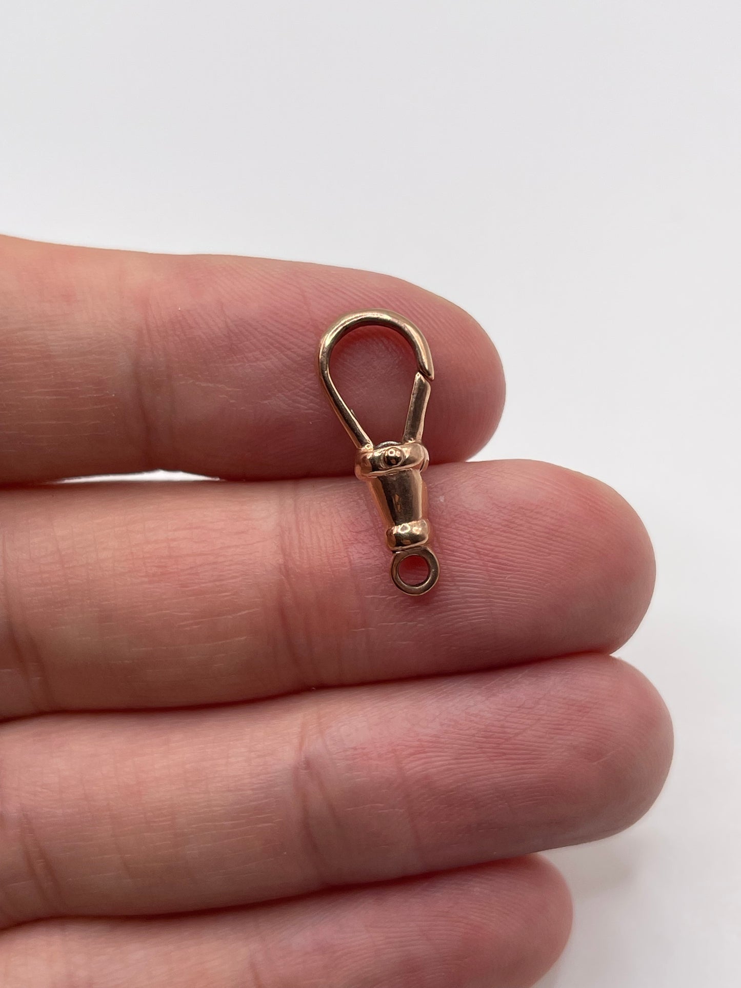9ct gold dog clip 21