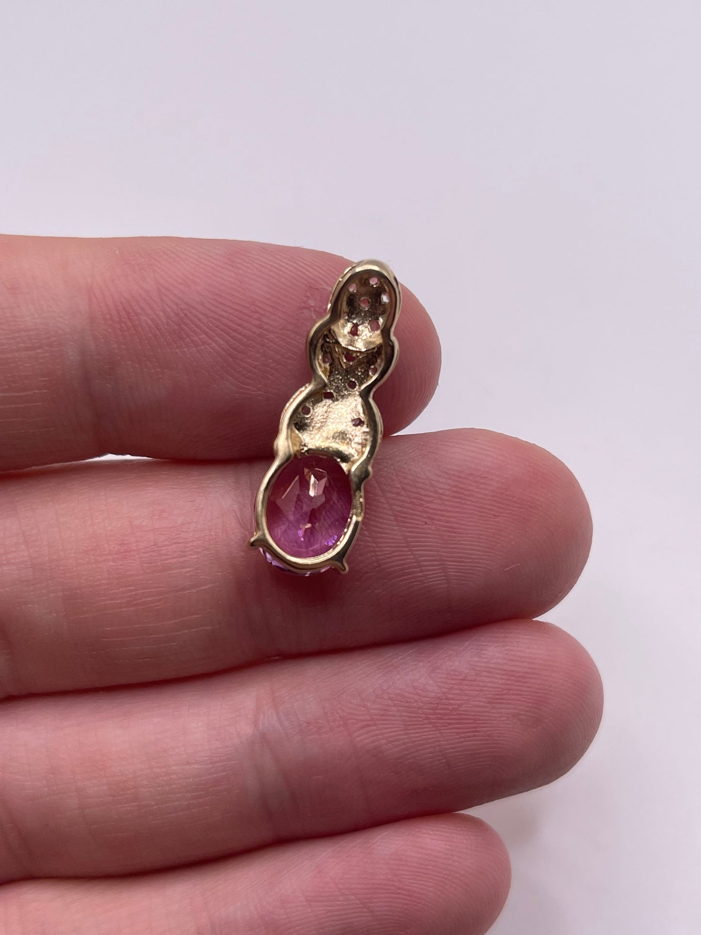 9ct gold topaz pendant