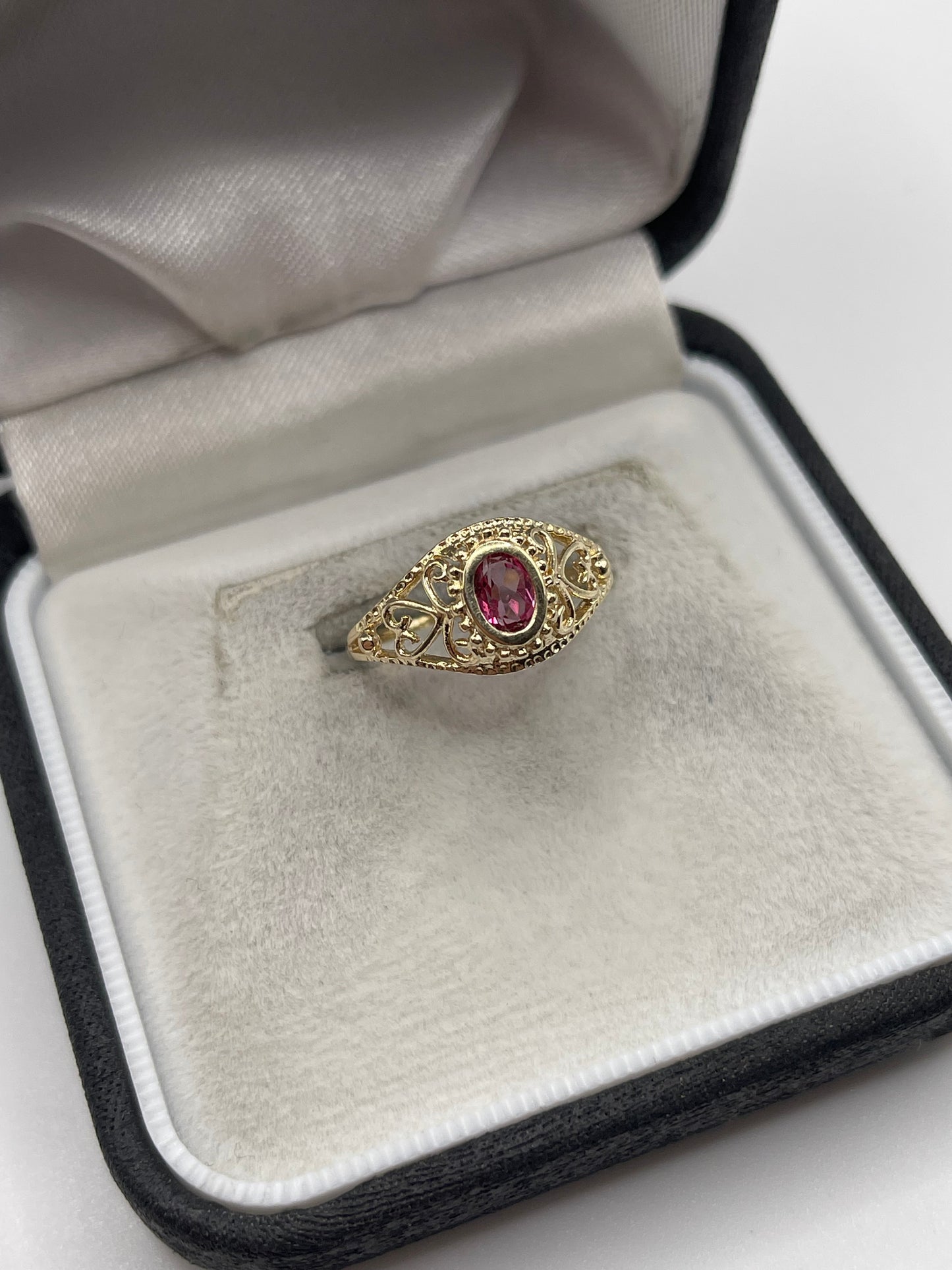 9ct gold pink topaz ring