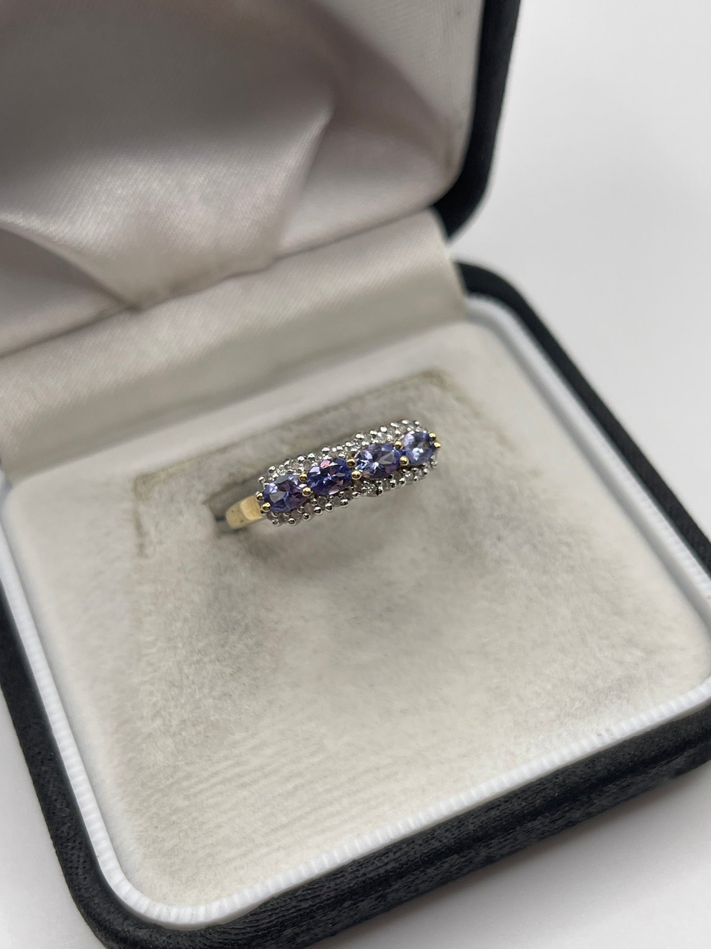 9ct gold tanzanite and diamond ring