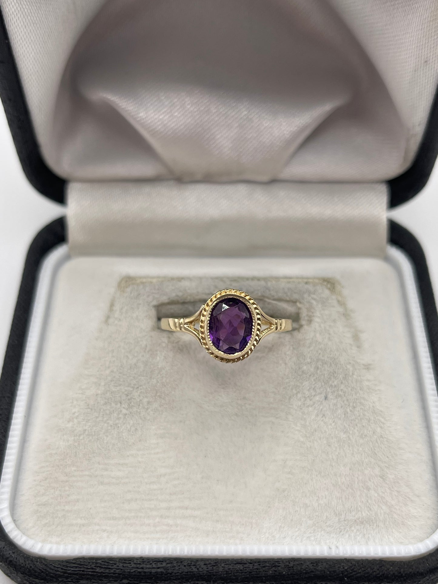 9ct gold amethyst ring