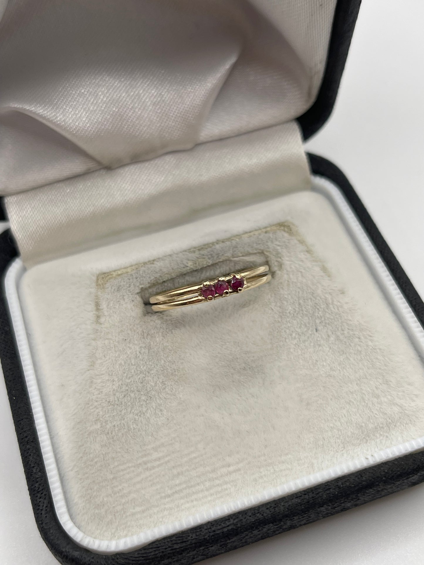 9ct gold ruby ring