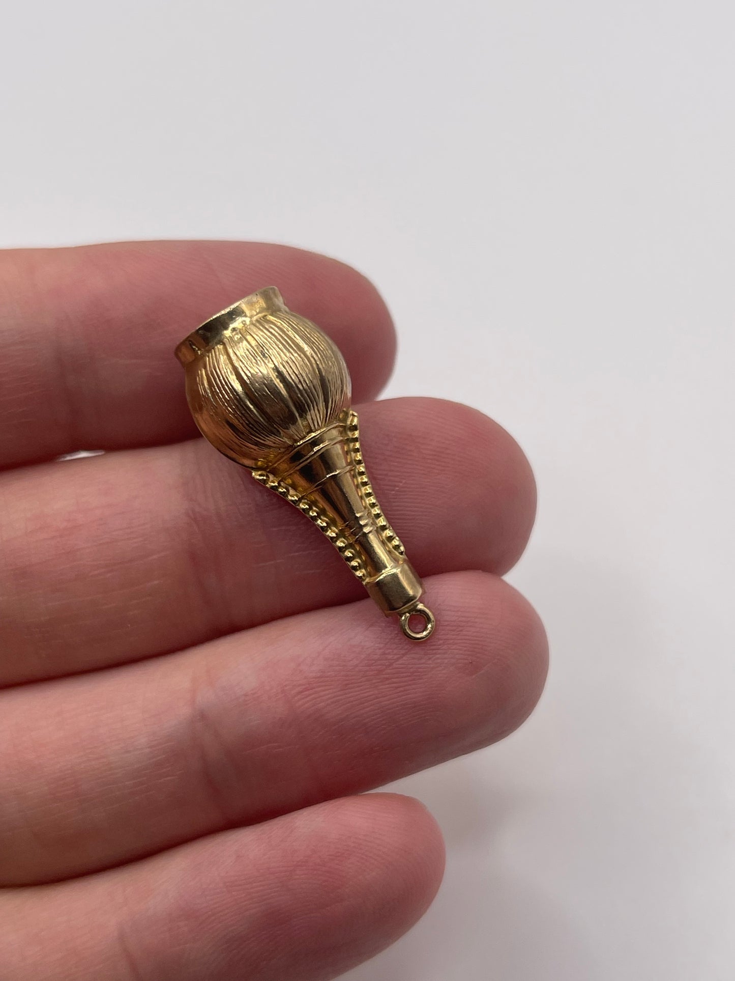 9ct gold wine jug charm