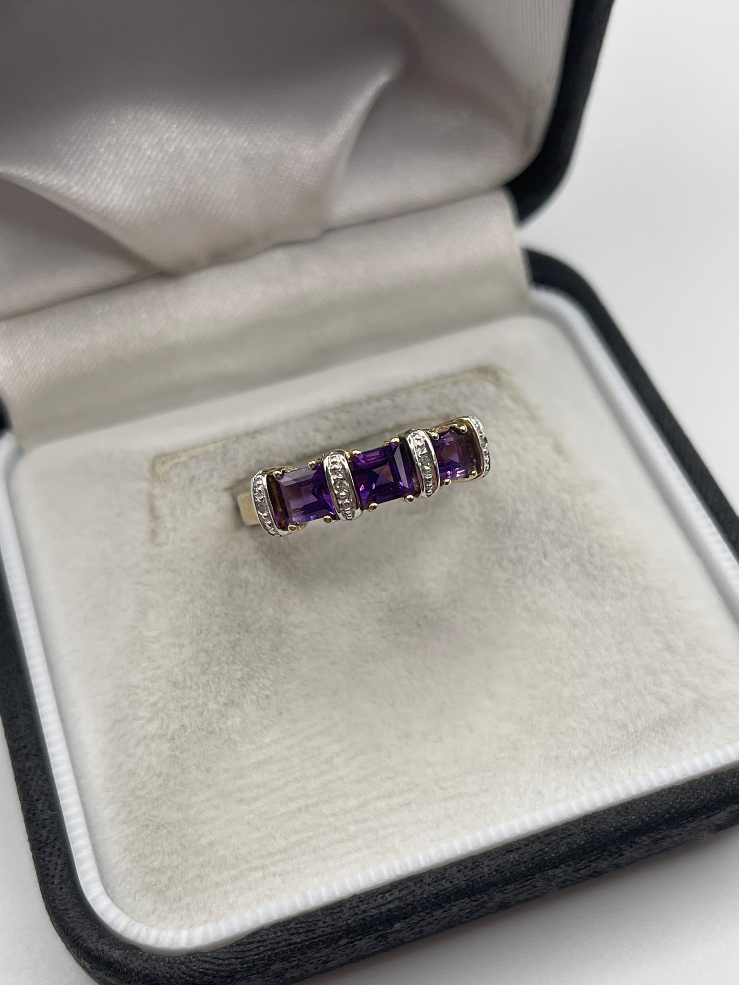 9ct gold amethyst and diamond ring