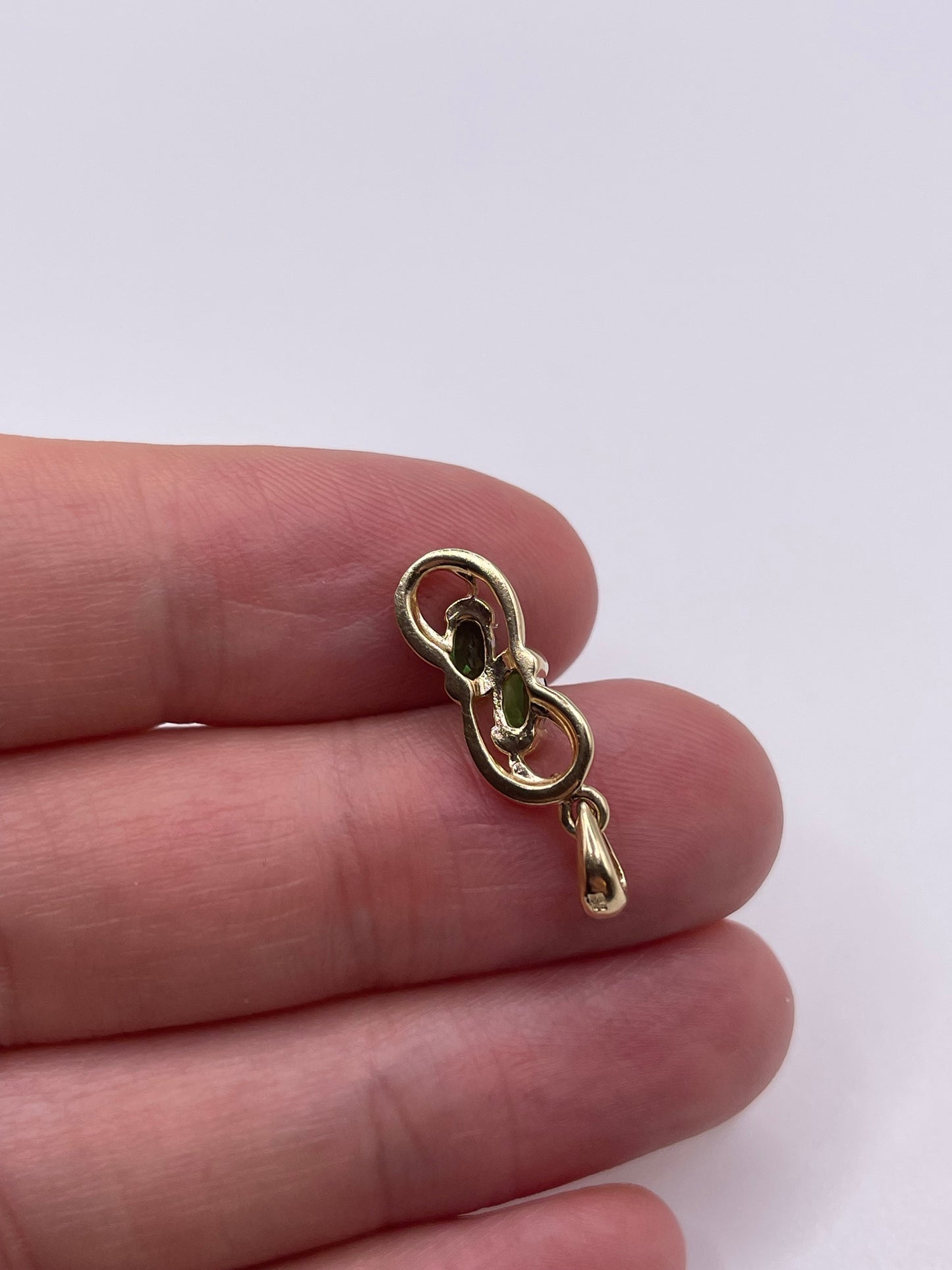 9ct gold diopside pendant