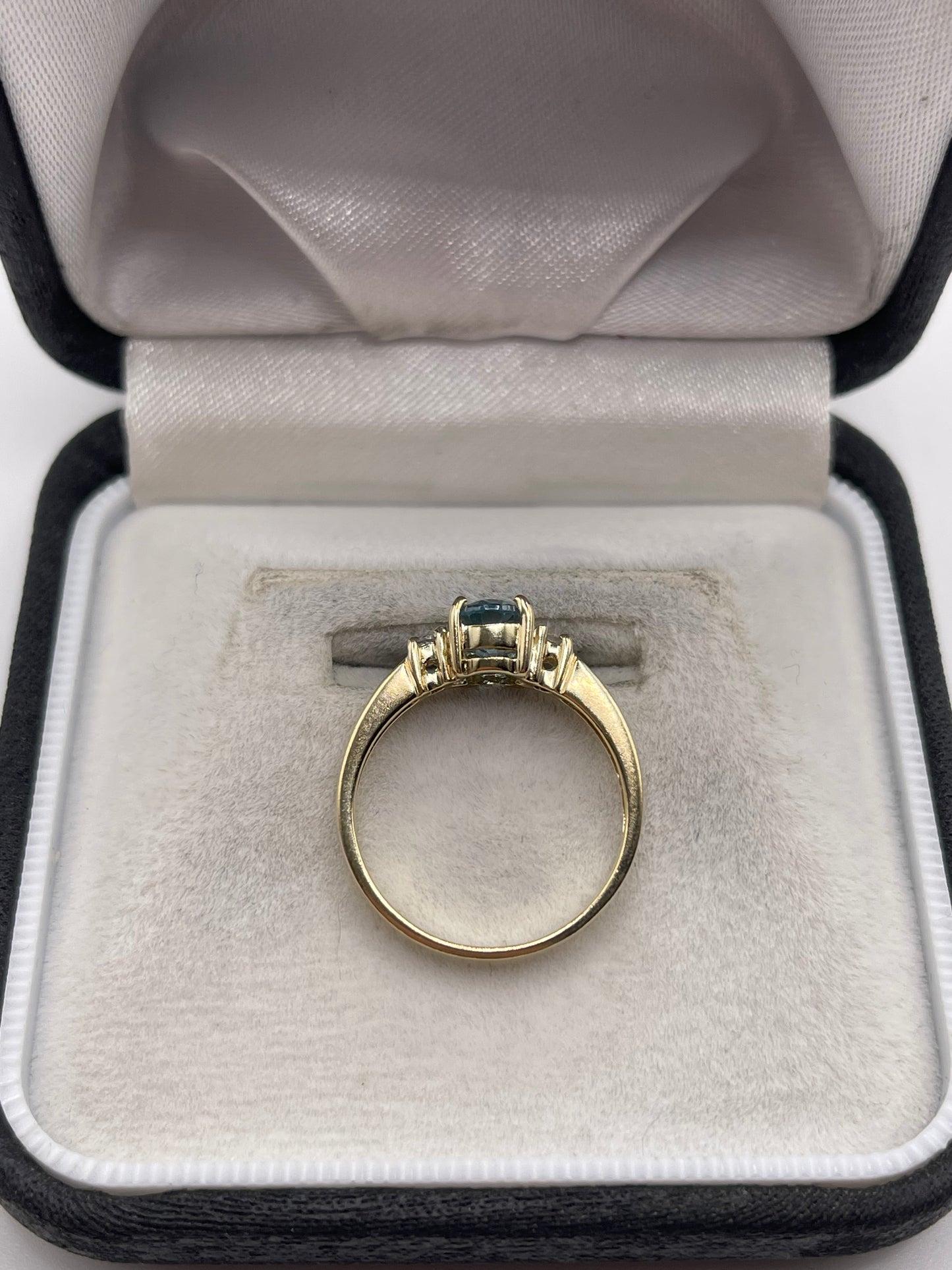 9ct gold blue zircon ring
