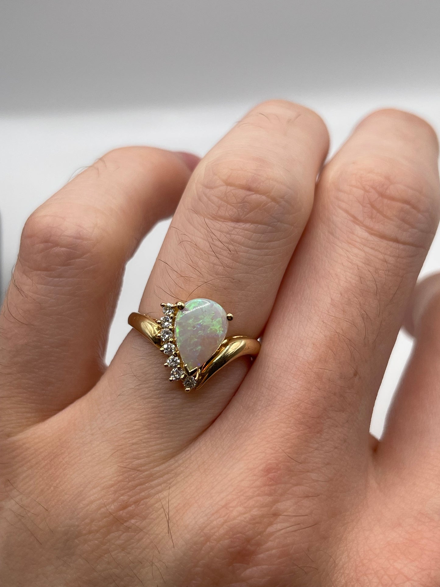 14ct gold opal and diamond ring