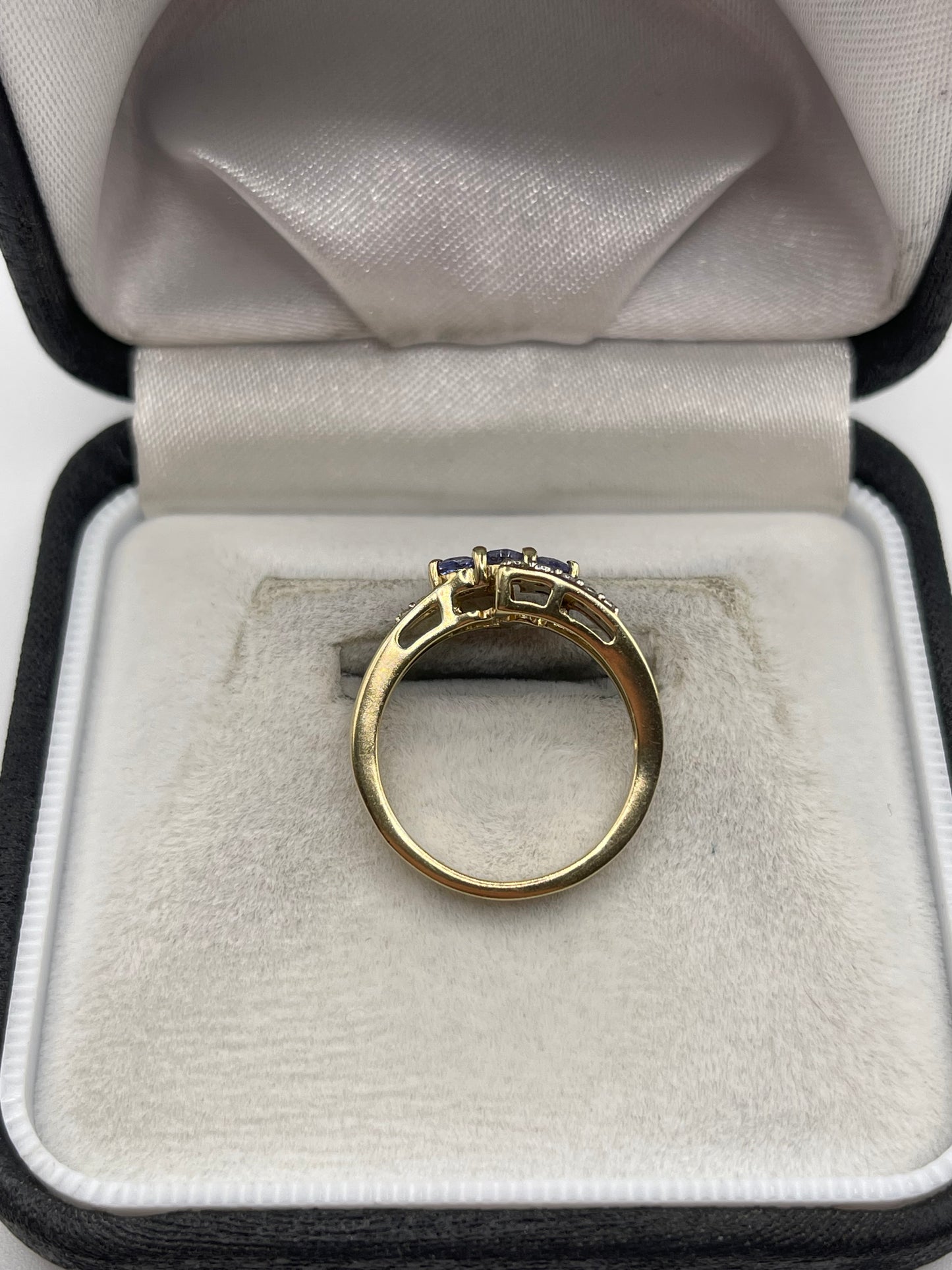 9ct gold tanzanite and zircon ring
