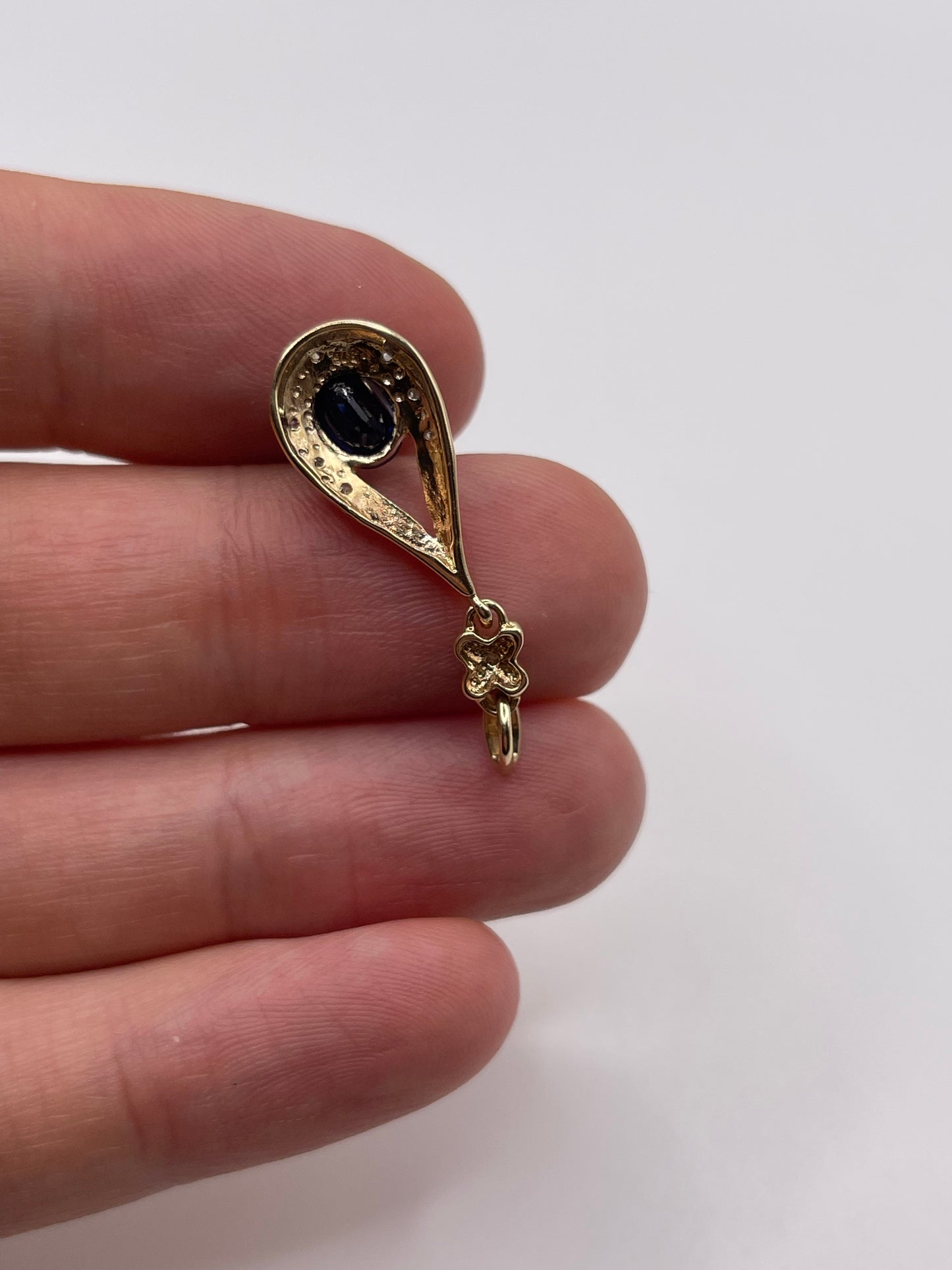9ct gold kyanite and diamond pendant