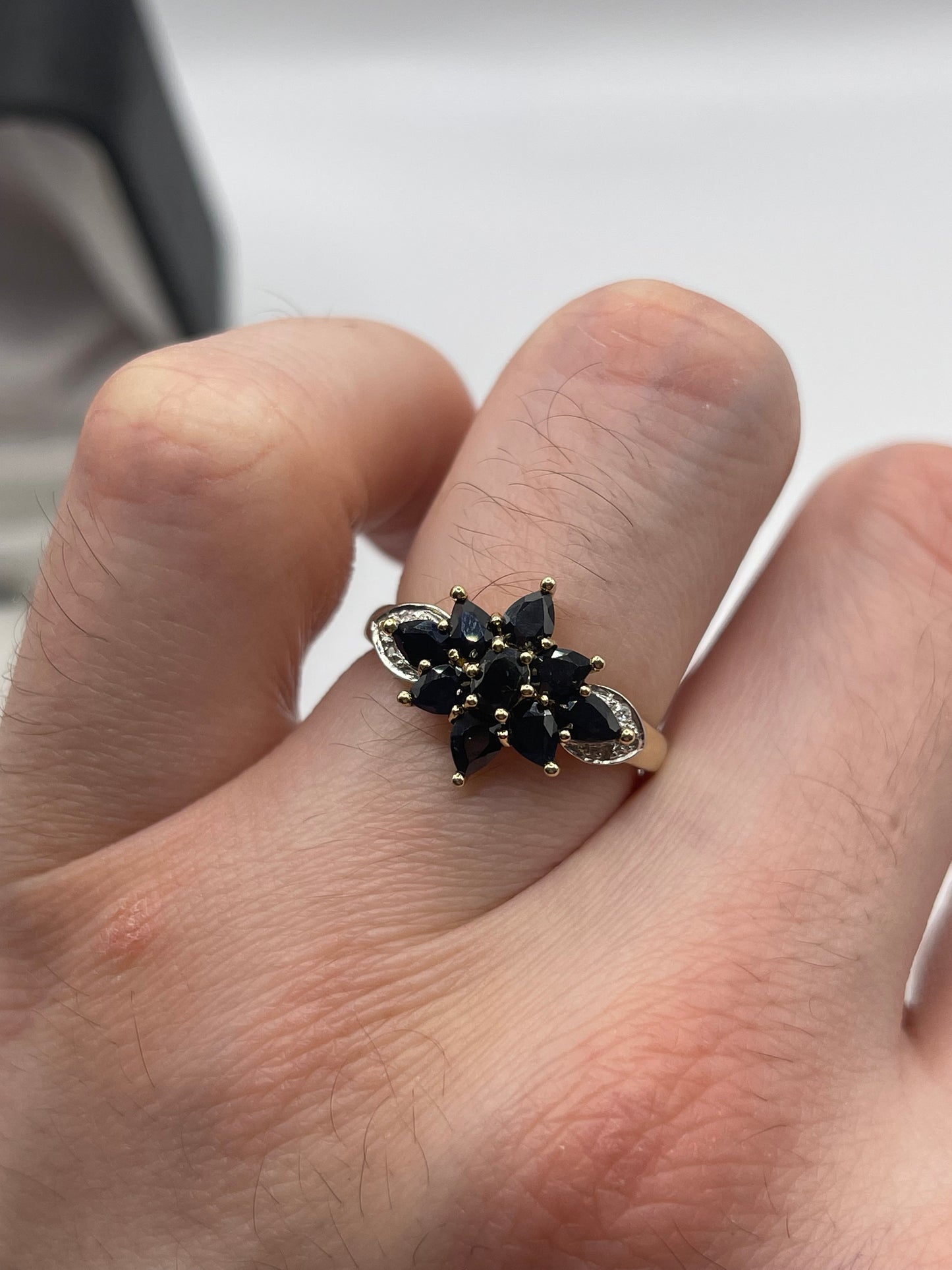 9ct gold sapphire and diamond ring