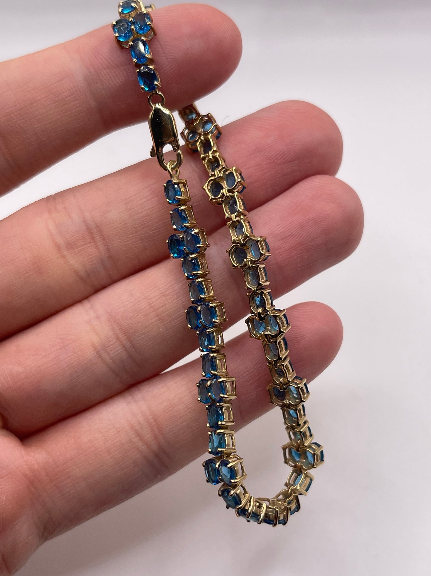 9ct gold blue apatite bracelet