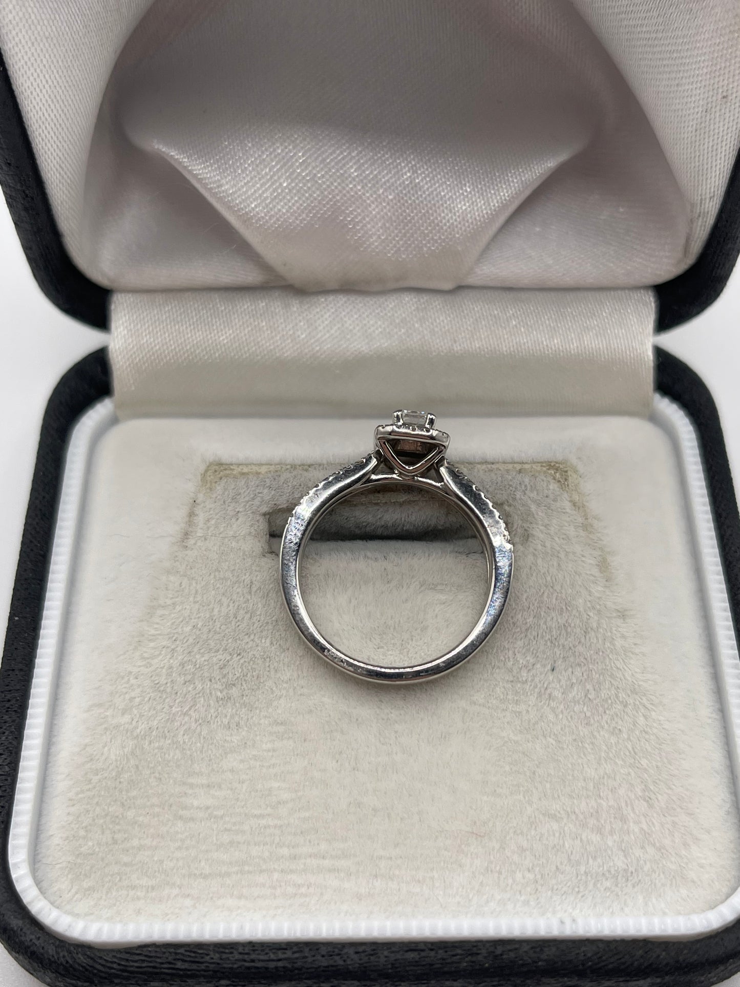 18ct white gold 53 point diamond cluster ring
