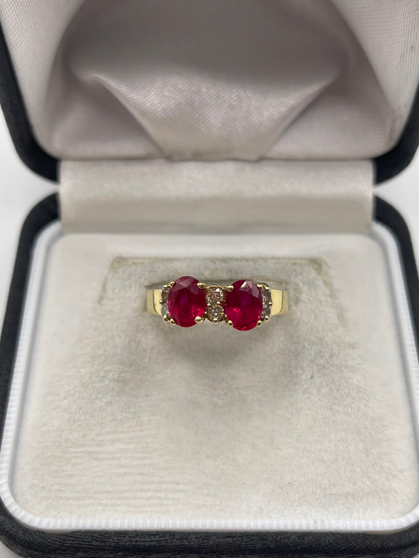 18ct gold ruby and diamond ring