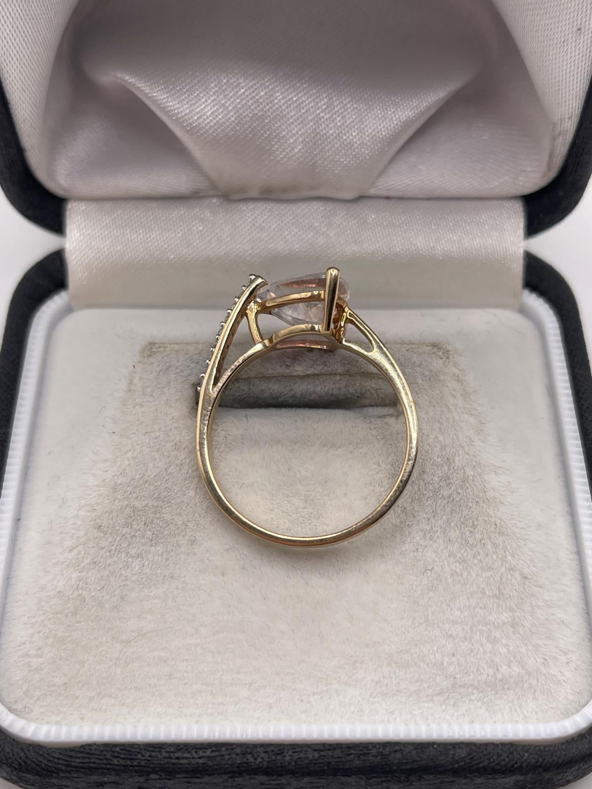9ct gold topaz and zircon ring