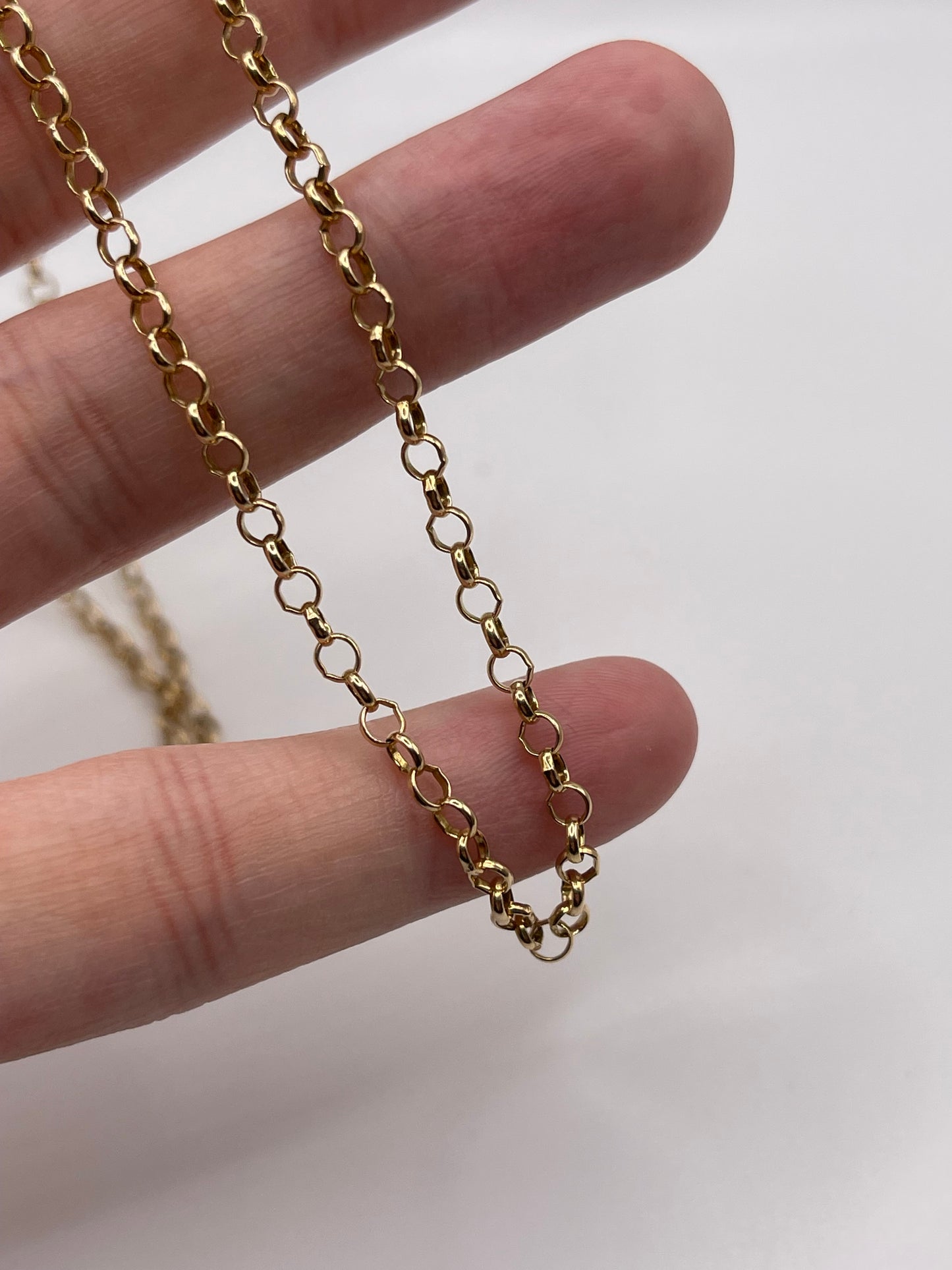 9ct gold chain 438