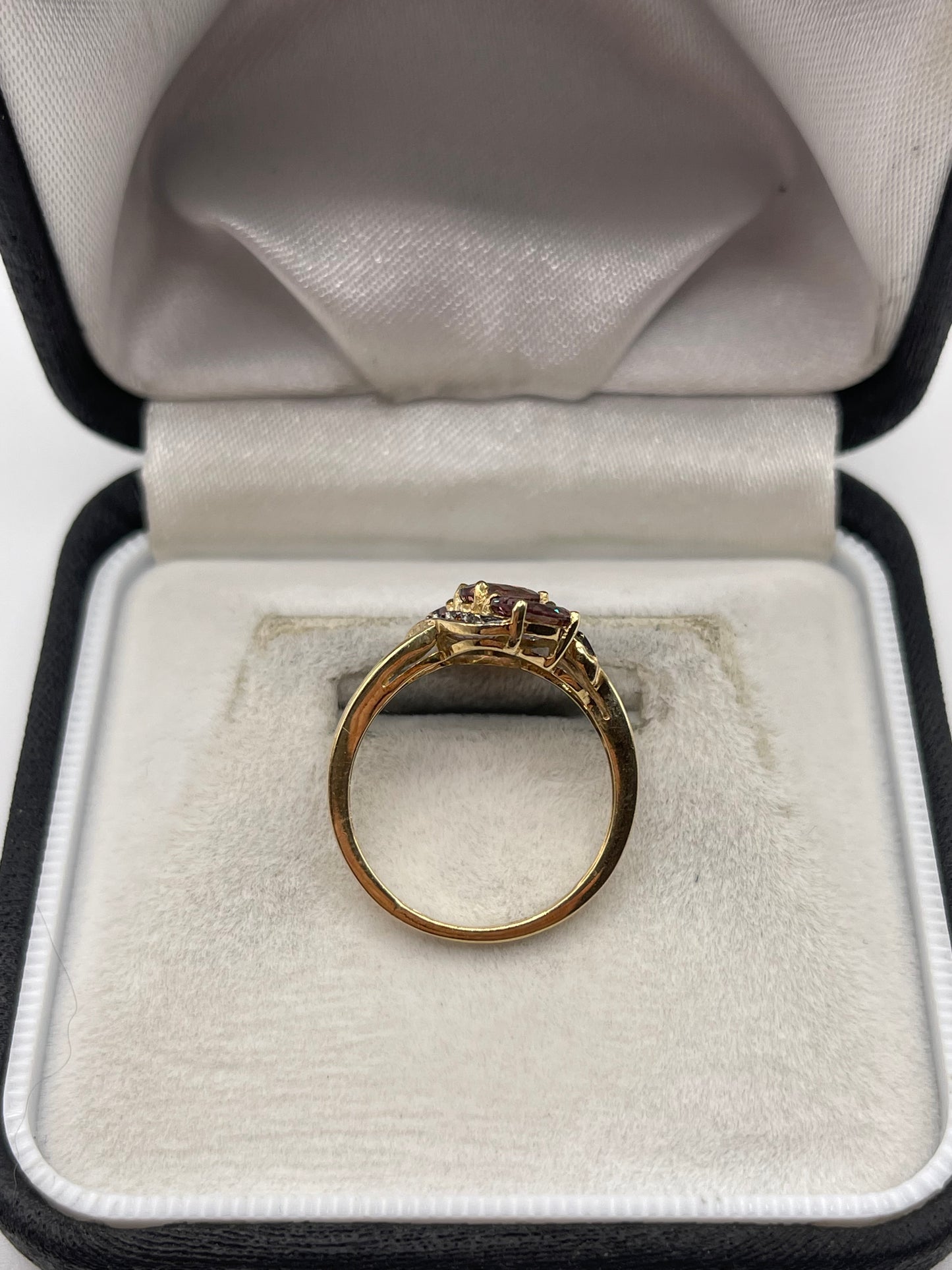 9ct gold quartz and diamond ring