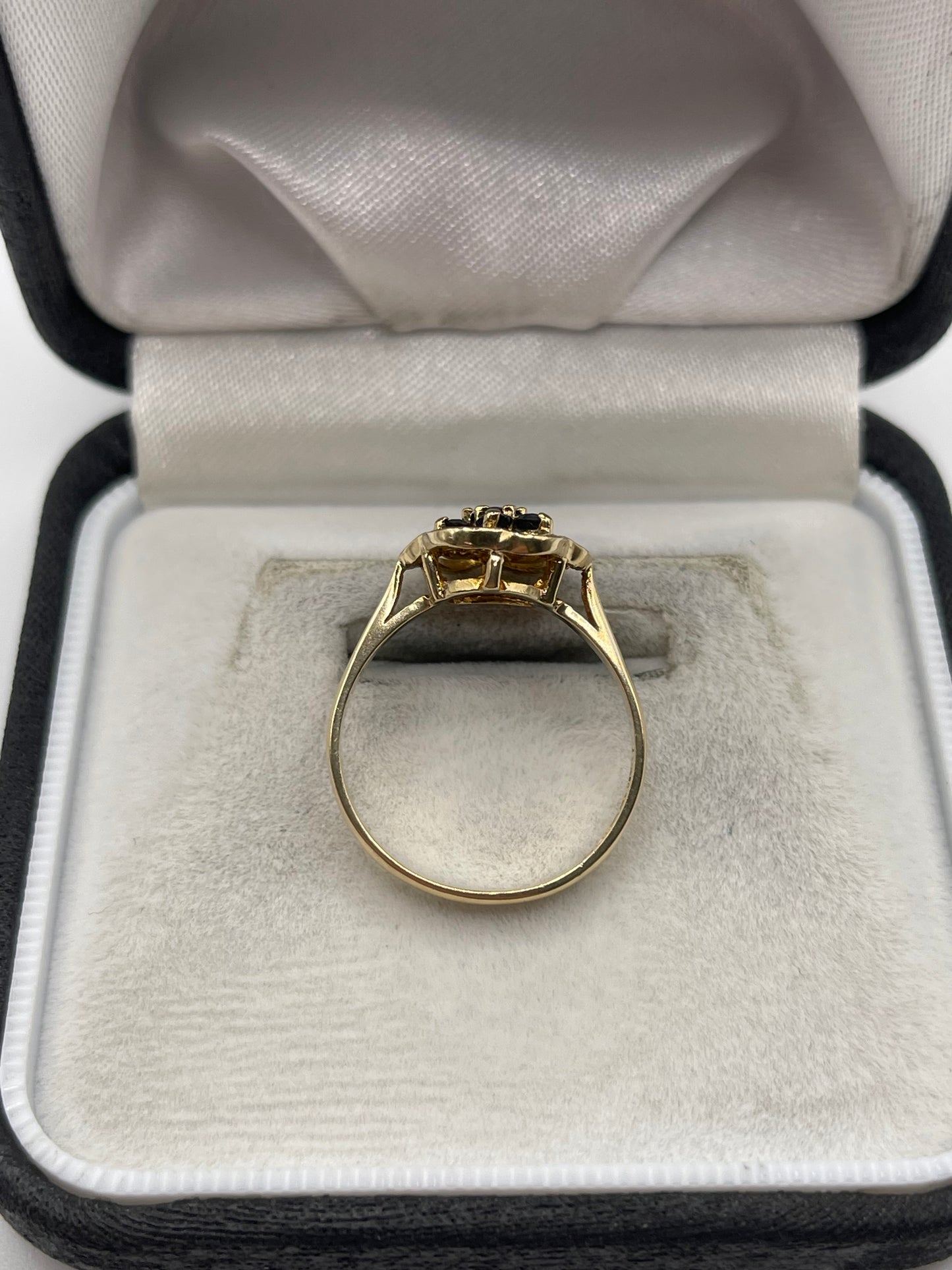 9ct gold sapphire cluster ring