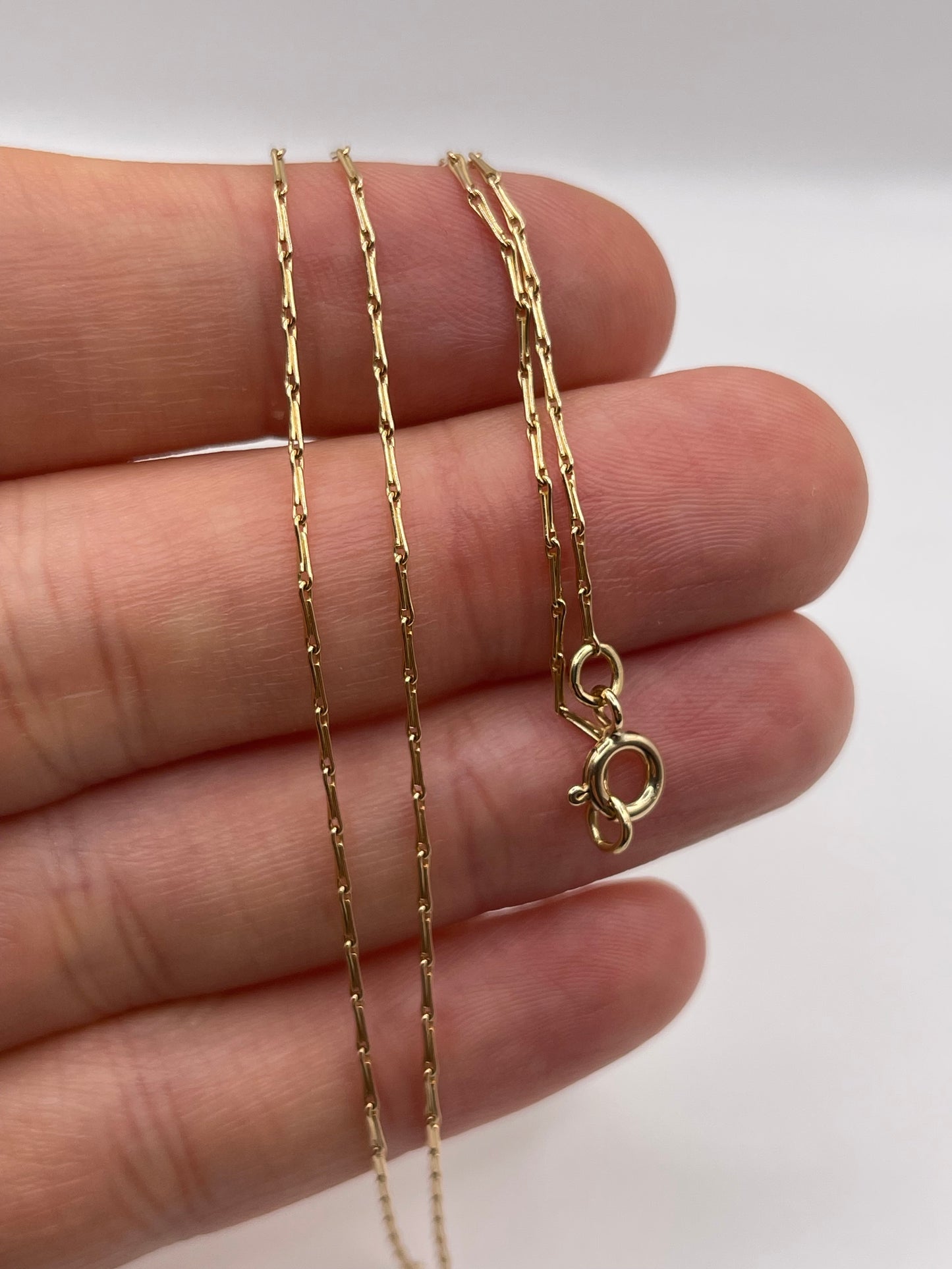 9ct gold chain 523