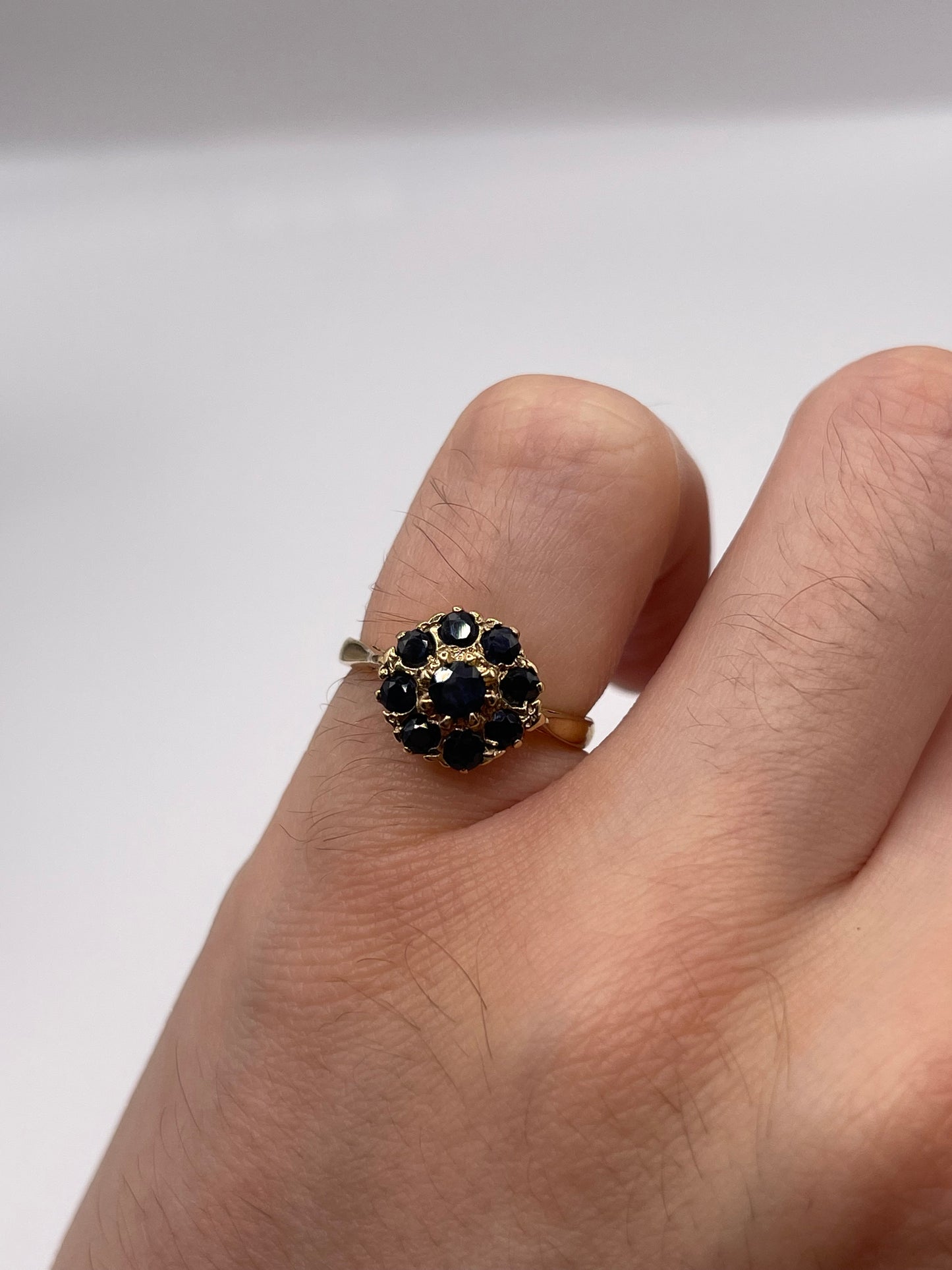 9ct gold sapphire cluster ring