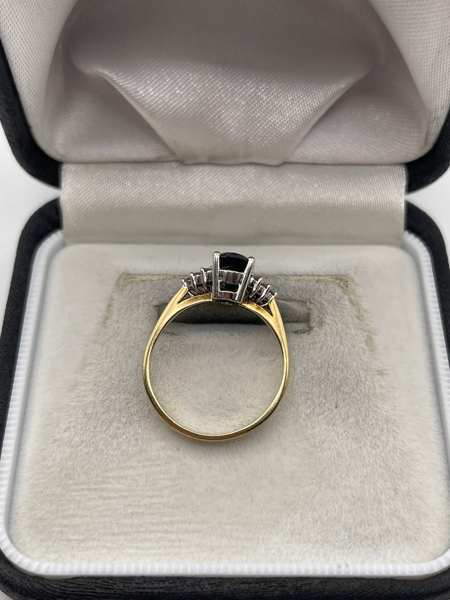 9ct gold sapphire and diamond ring