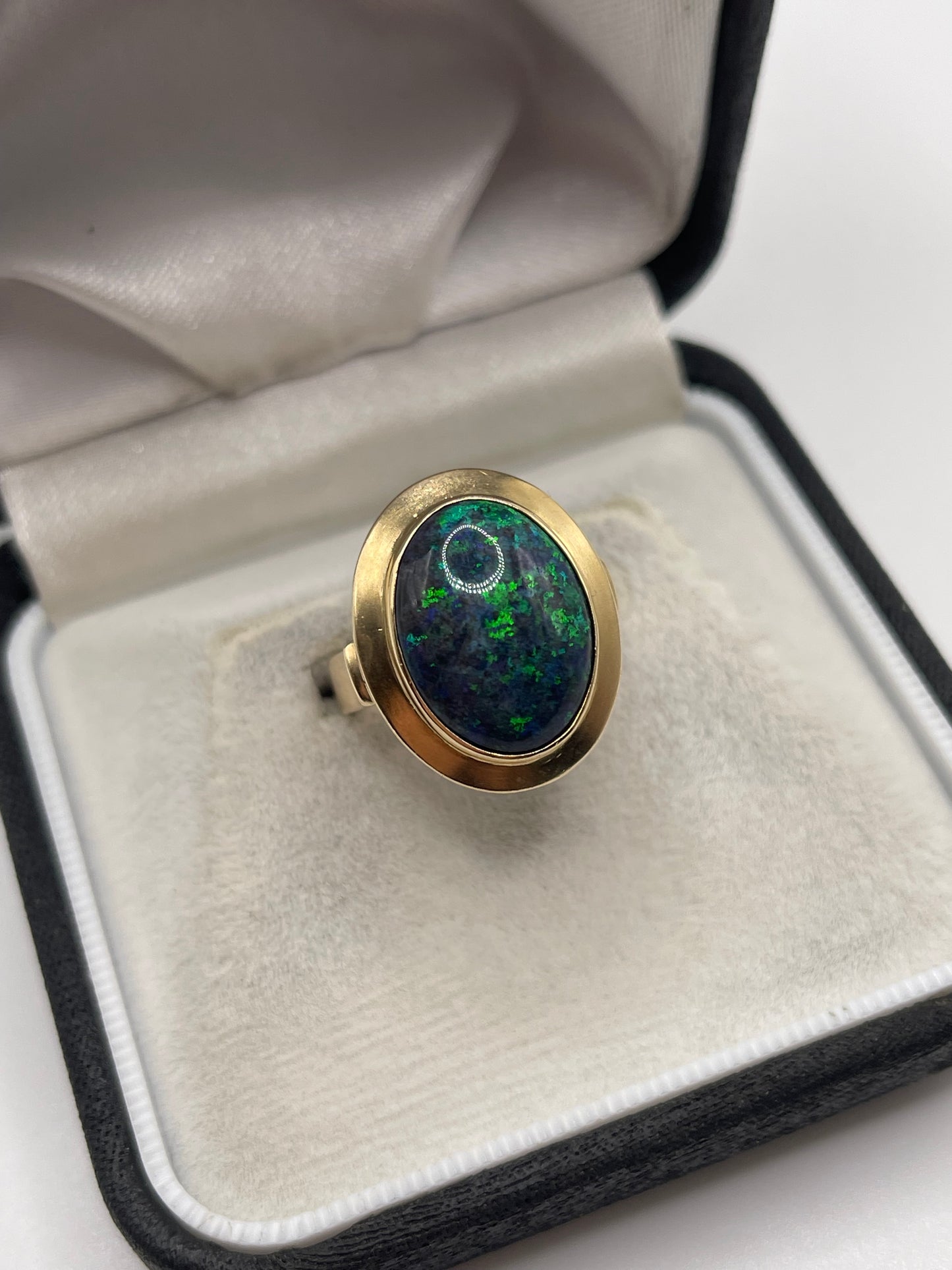 14ct gold opal ring