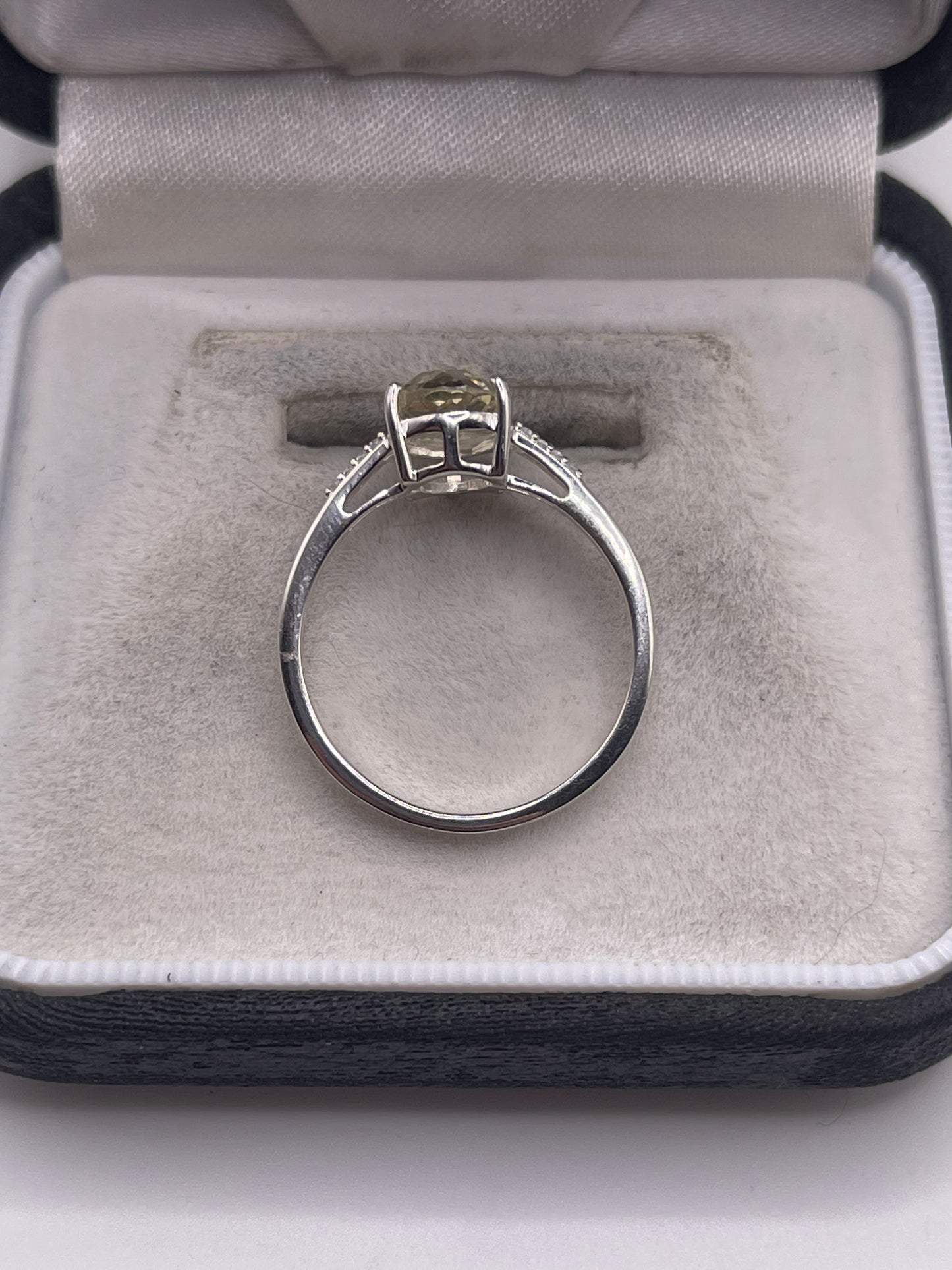 Silver gemstone ring